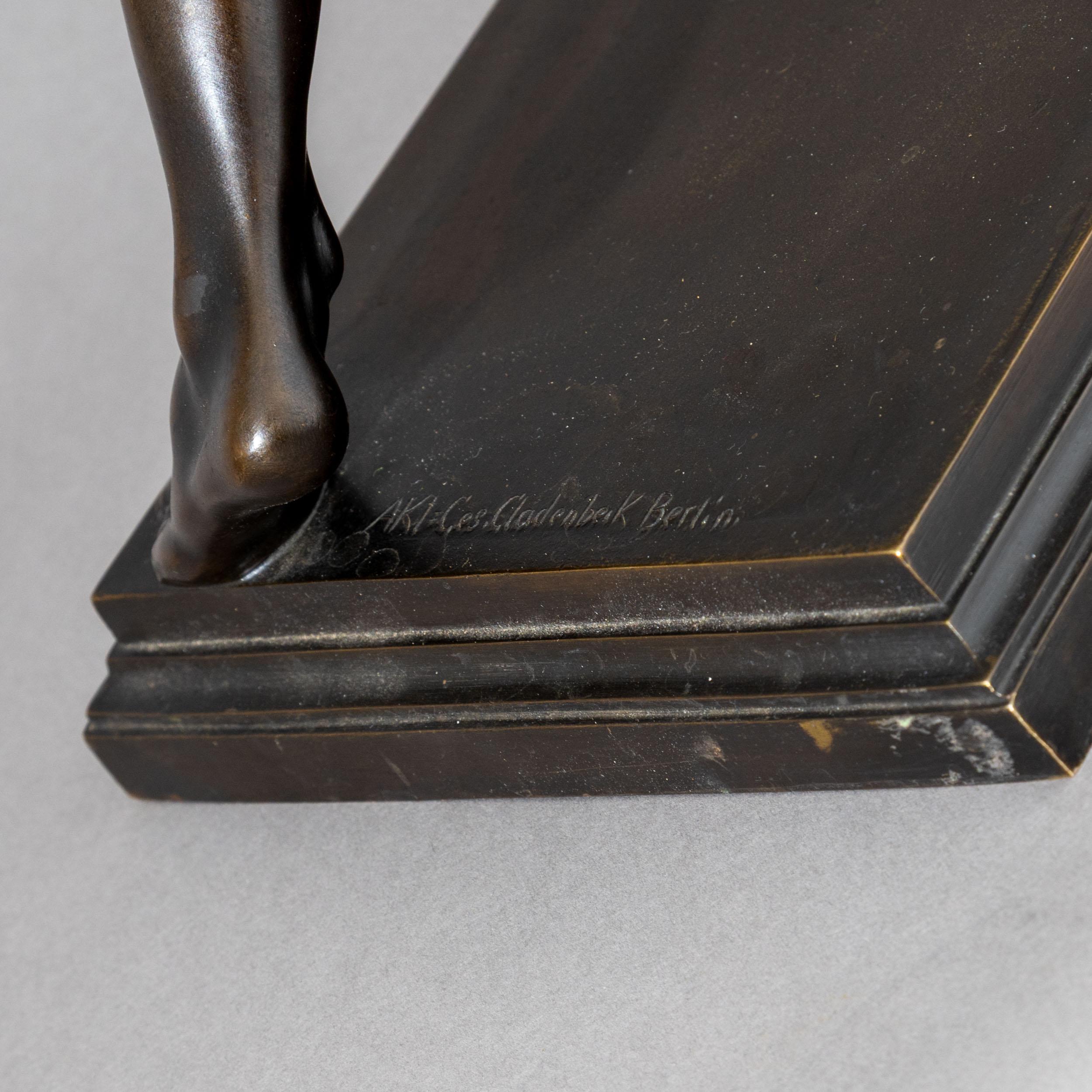Early-20th Century Bronze Borghese Gladiator, Berlin In Good Condition In New York, NY