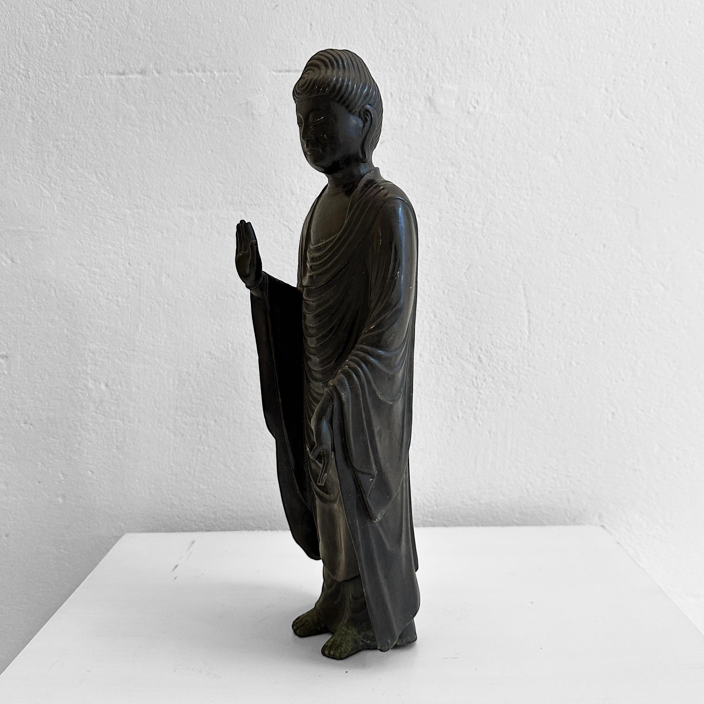 Early 20th Century Bronze Buddha Sculpture, Japan, around 1920 In Good Condition For Sale In Berlin, DE