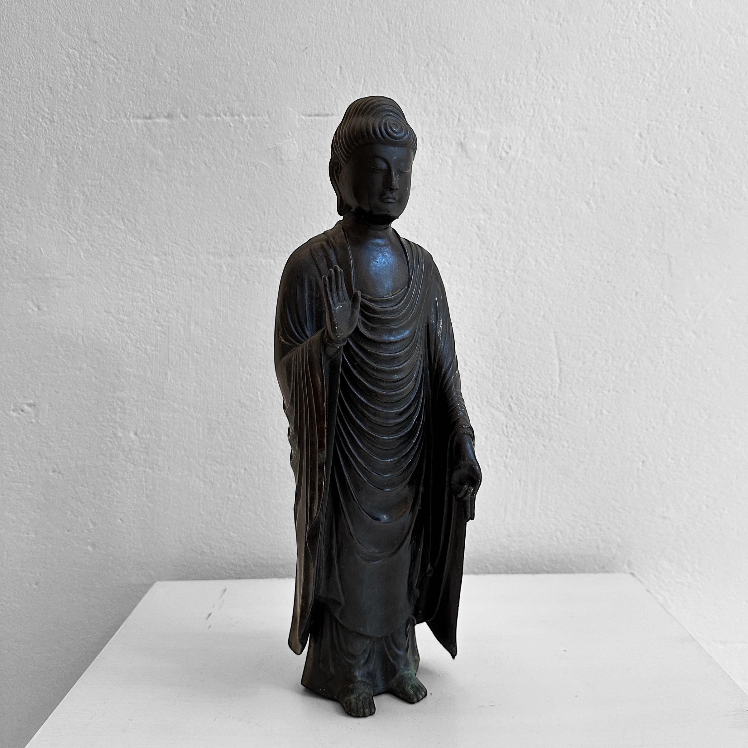 Early 20th Century Bronze Buddha Sculpture, Japan, around 1920 For Sale 3