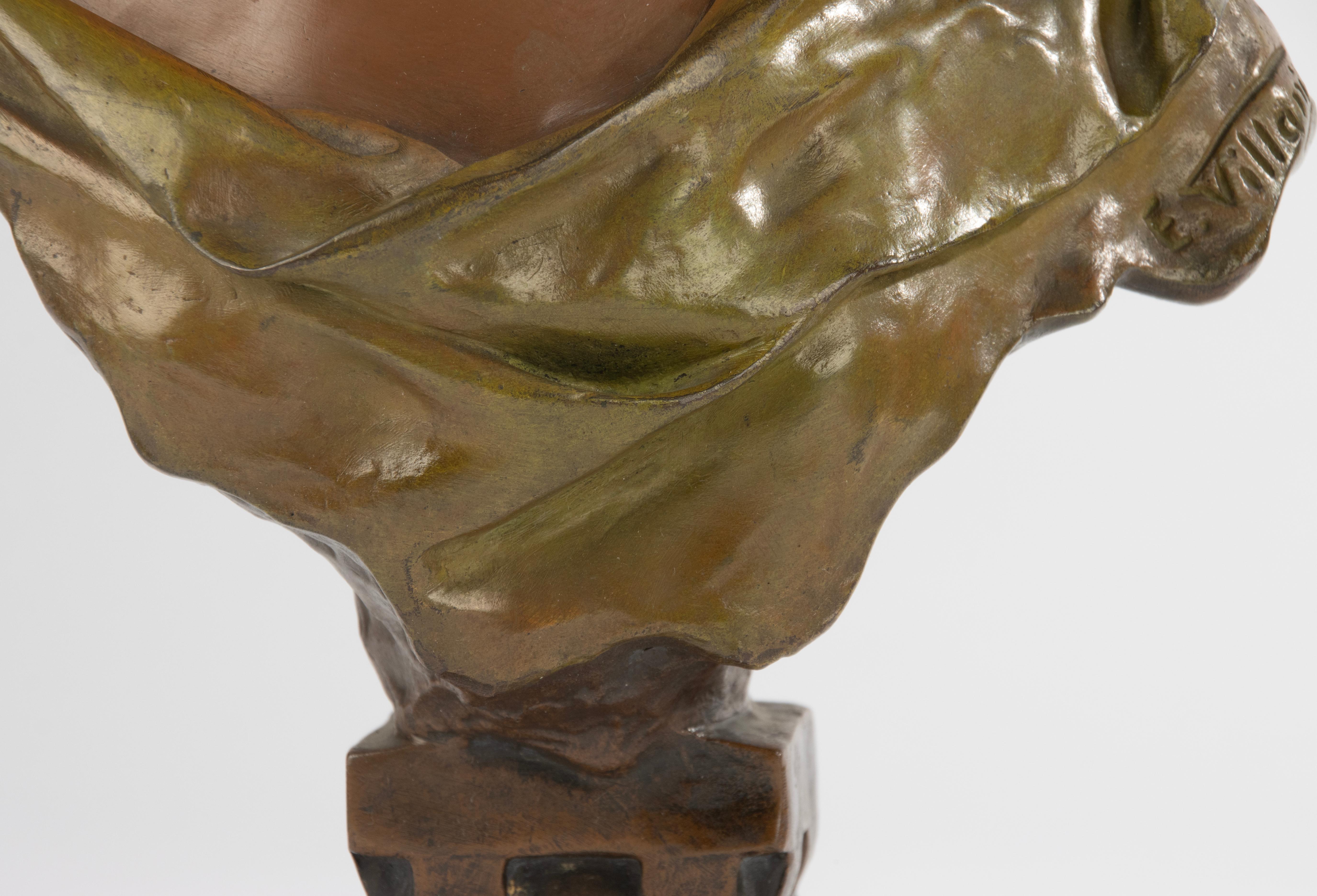 Early 20th Century Bronze Buste - Lucrece - by Emmanuel Villanis 12