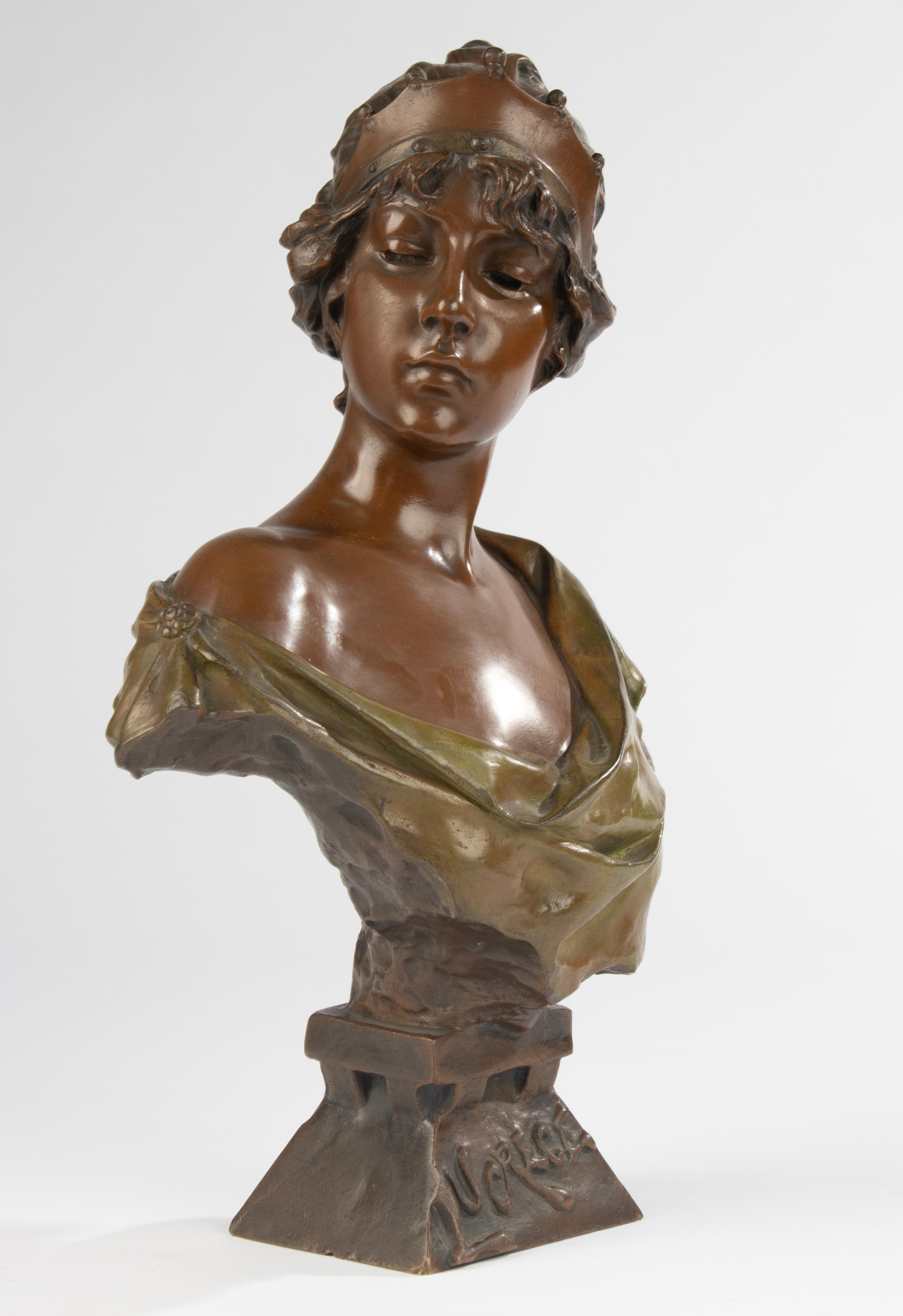 Early 20th Century Bronze Buste - Lucrece - by Emmanuel Villanis In Good Condition In Casteren, Noord-Brabant