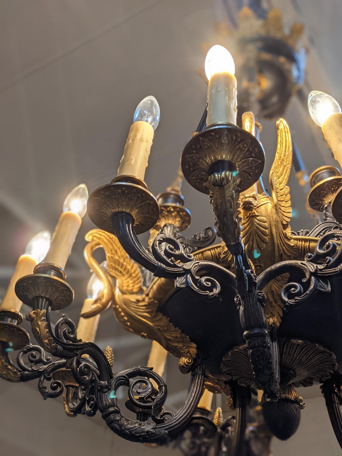 Early 20th Century Bronze Chandelier from France In Good Condition For Sale In Dallas, TX
