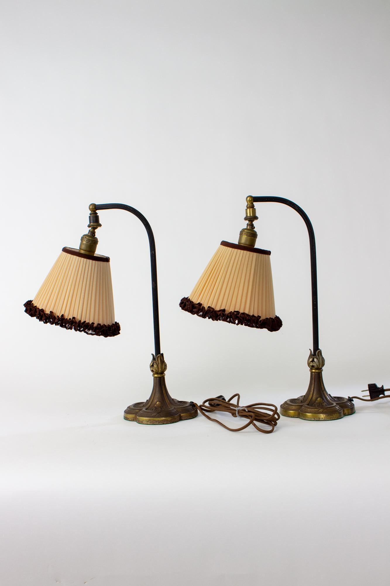 early american table lamps