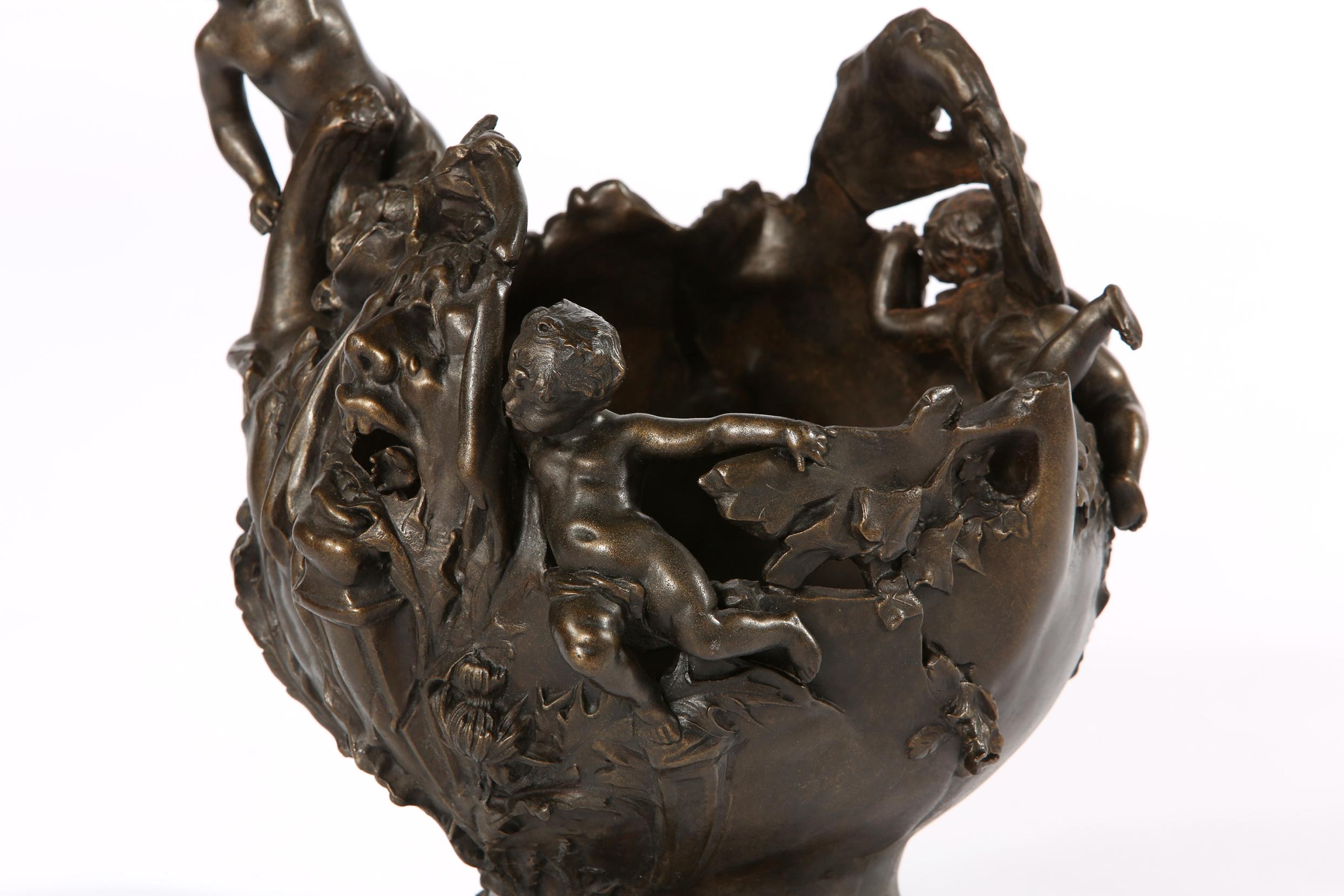 Early 20th Century Bronze Decorative Centerpiece For Sale 1