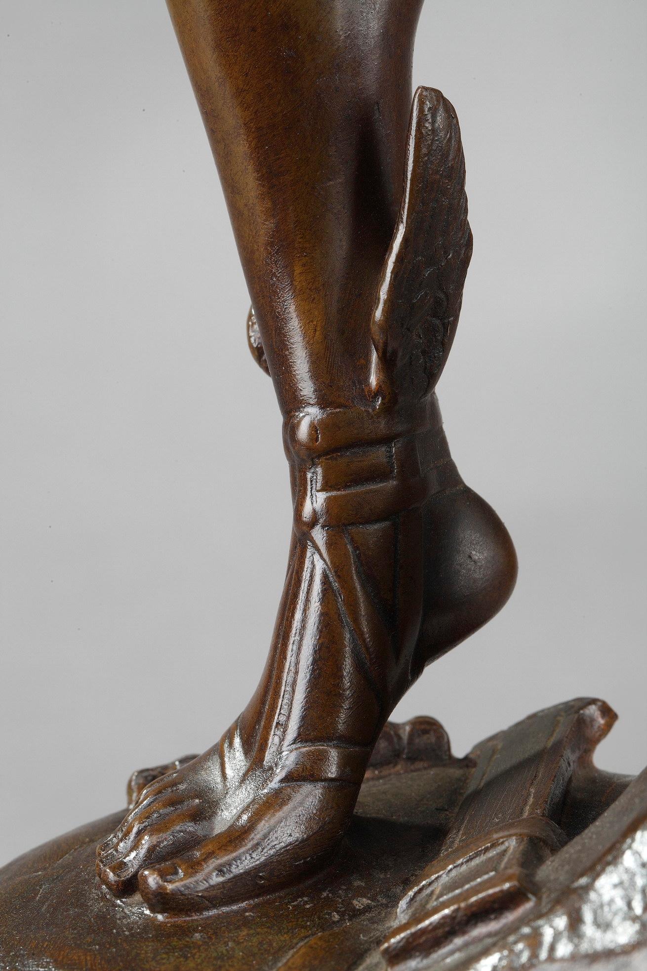 French Early 20th Century Bronze Hermes Adjusting his Sandal after the Antique