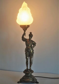 Début du 20e siècle - Sculpture de chevalier en bronze Lampe de table ou de bureau électrifiée
