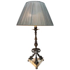 Lampada da tavolo con montatura in bronzo dei primi del Novecento