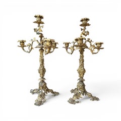 Coppia di candelabri in bronzo dei primi anni del XX secolo