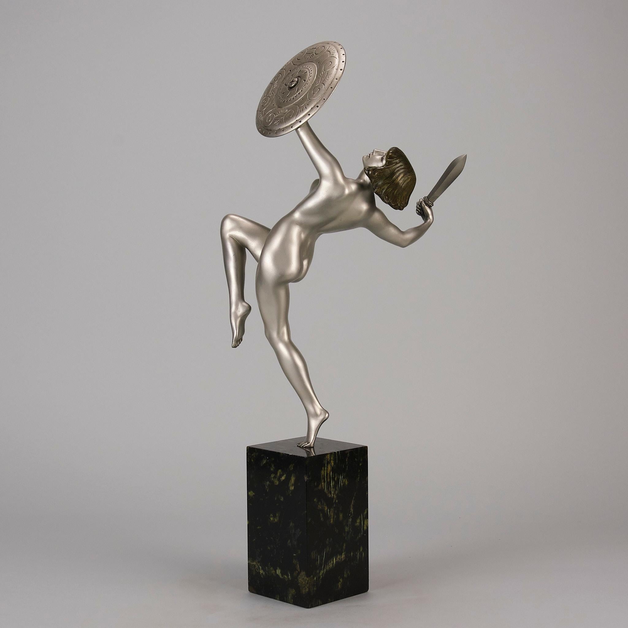 Bronzeskulptur mit dem Titel „ Amazone“ von Pierre Le Faguay aus dem frühen 20. Jahrhundert im Angebot 4