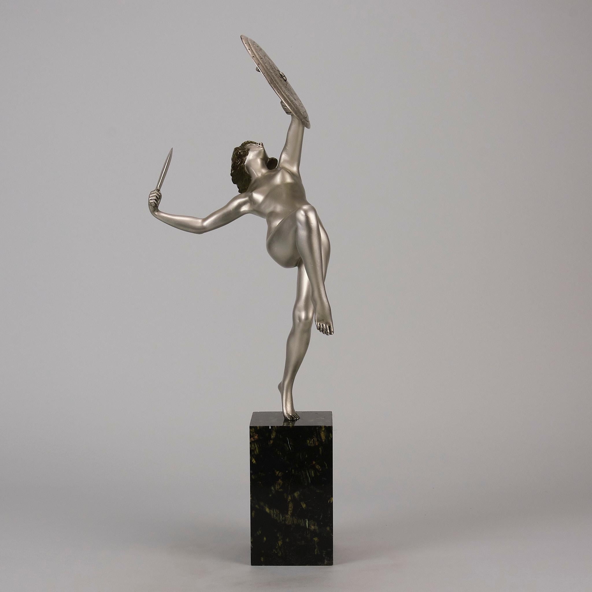 Bronzeskulptur mit dem Titel „ Amazone“ von Pierre Le Faguay aus dem frühen 20. Jahrhundert (Handgeschnitzt) im Angebot