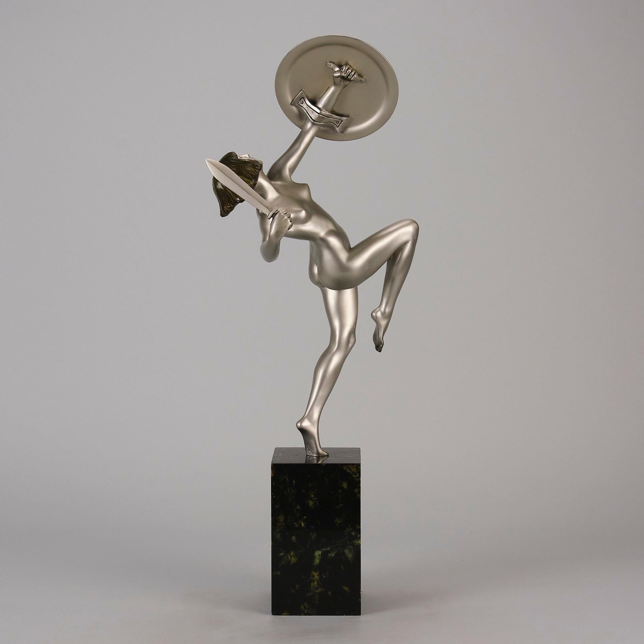 Bronzeskulptur mit dem Titel „ Amazone“ von Pierre Le Faguay aus dem frühen 20. Jahrhundert im Angebot 1