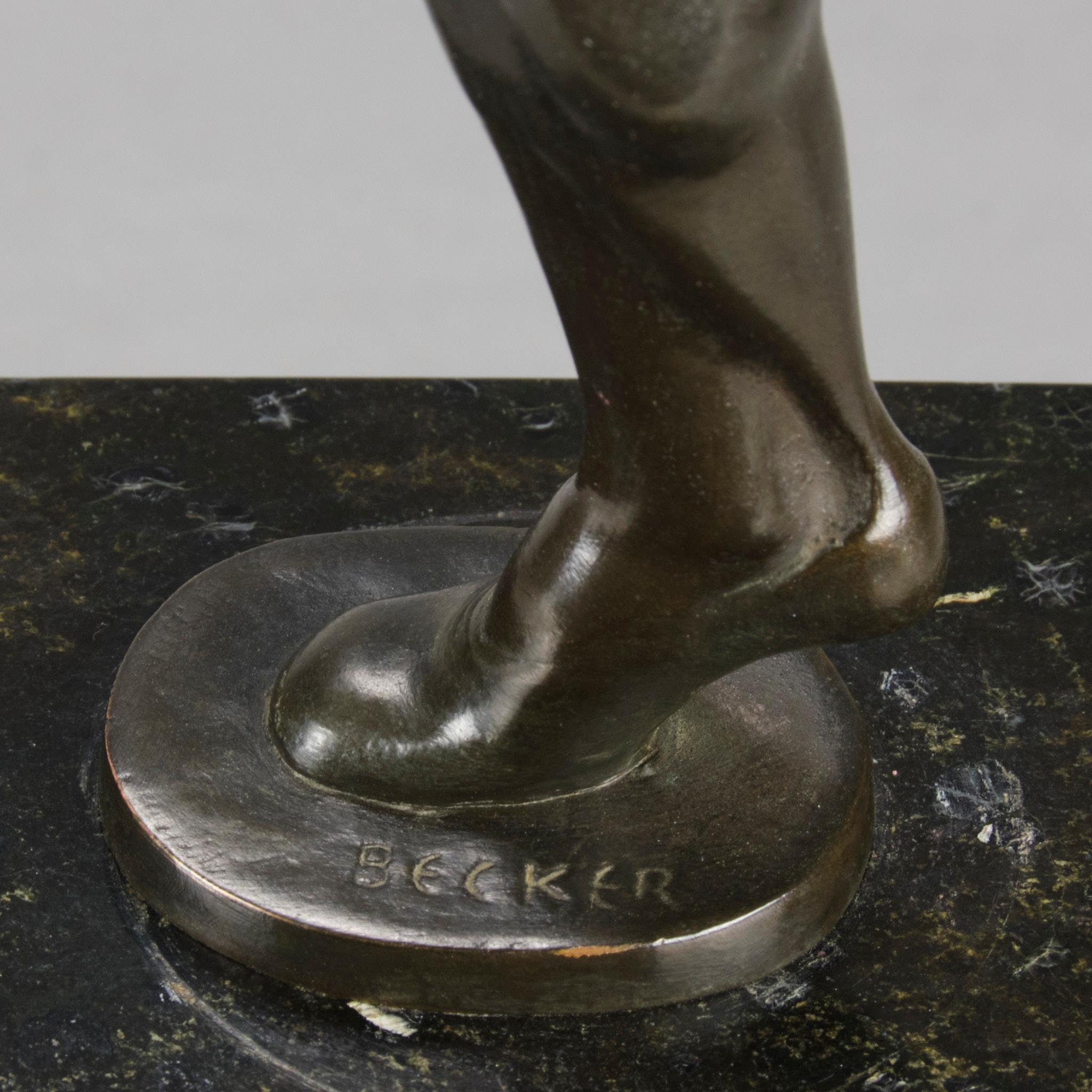 Bronzeskulptur des frühen 20. Jahrhunderts mit dem Titel „Olympian“ von Ernest Becker im Angebot 6