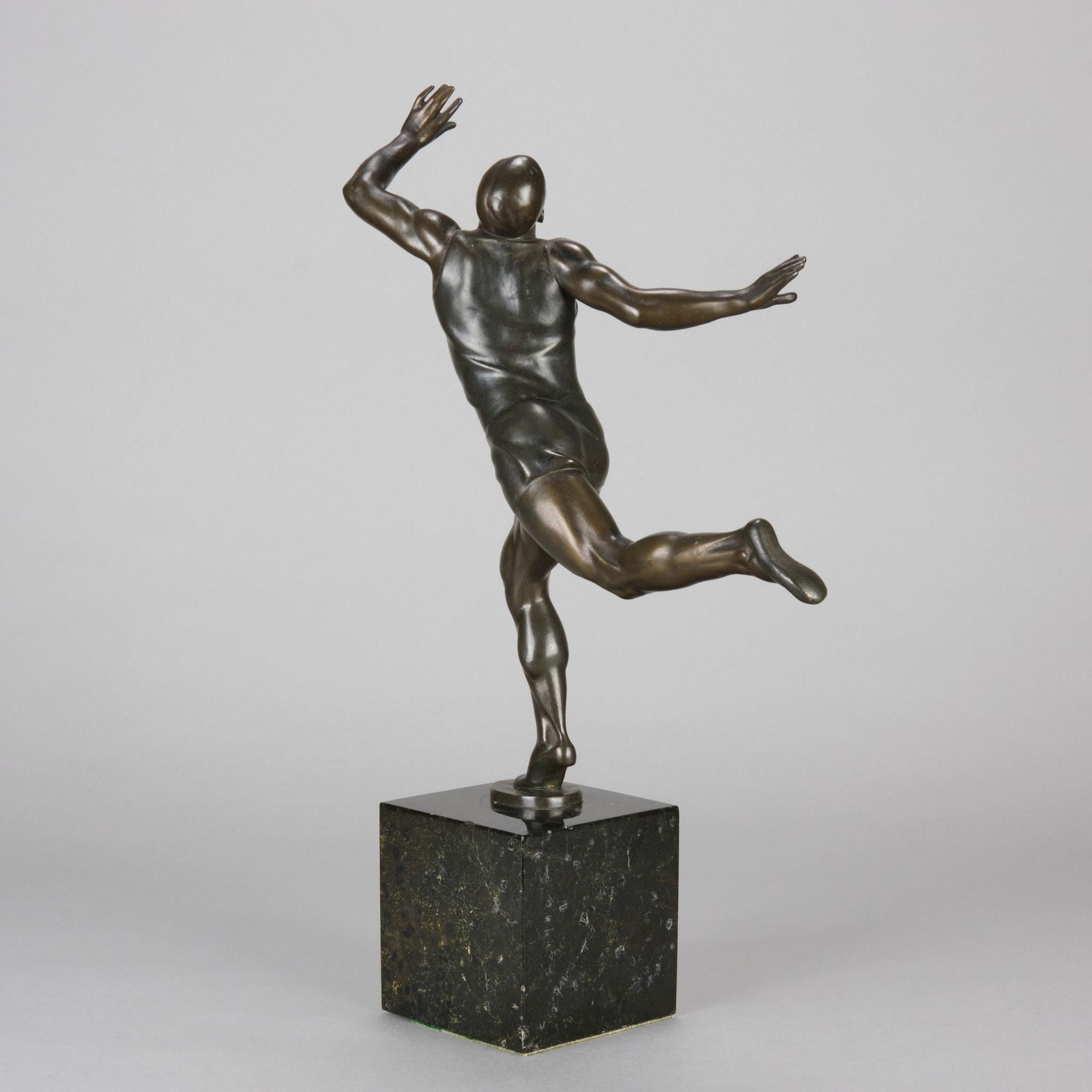 Bronzeskulptur des frühen 20. Jahrhunderts mit dem Titel „Olympian“ von Ernest Becker im Angebot 2