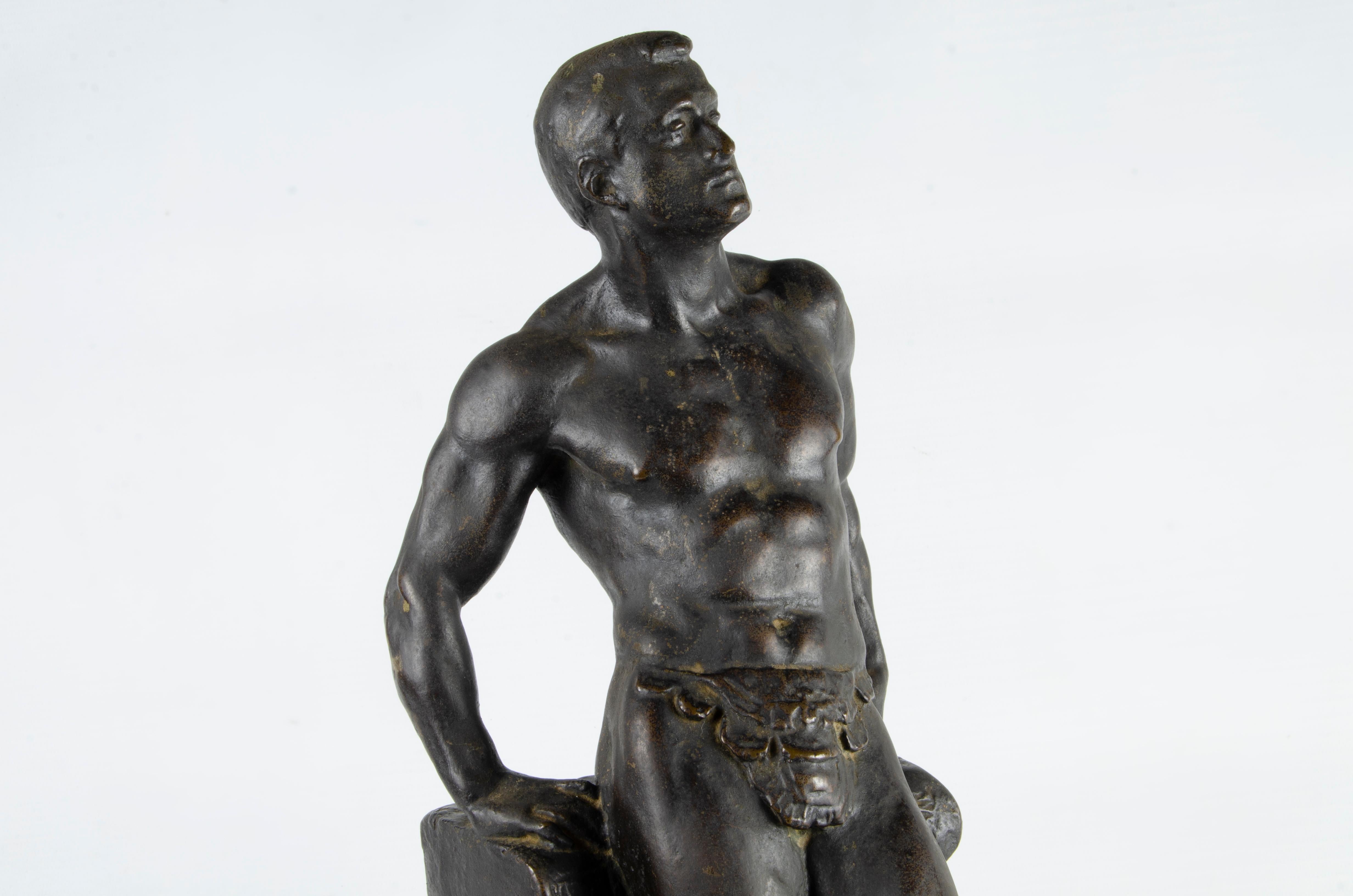 Scultura in bronzo di atleta maschile dei primi del Novecento di Donato Barcaglia, Italia In condizioni buone in vendita a North Miami, FL