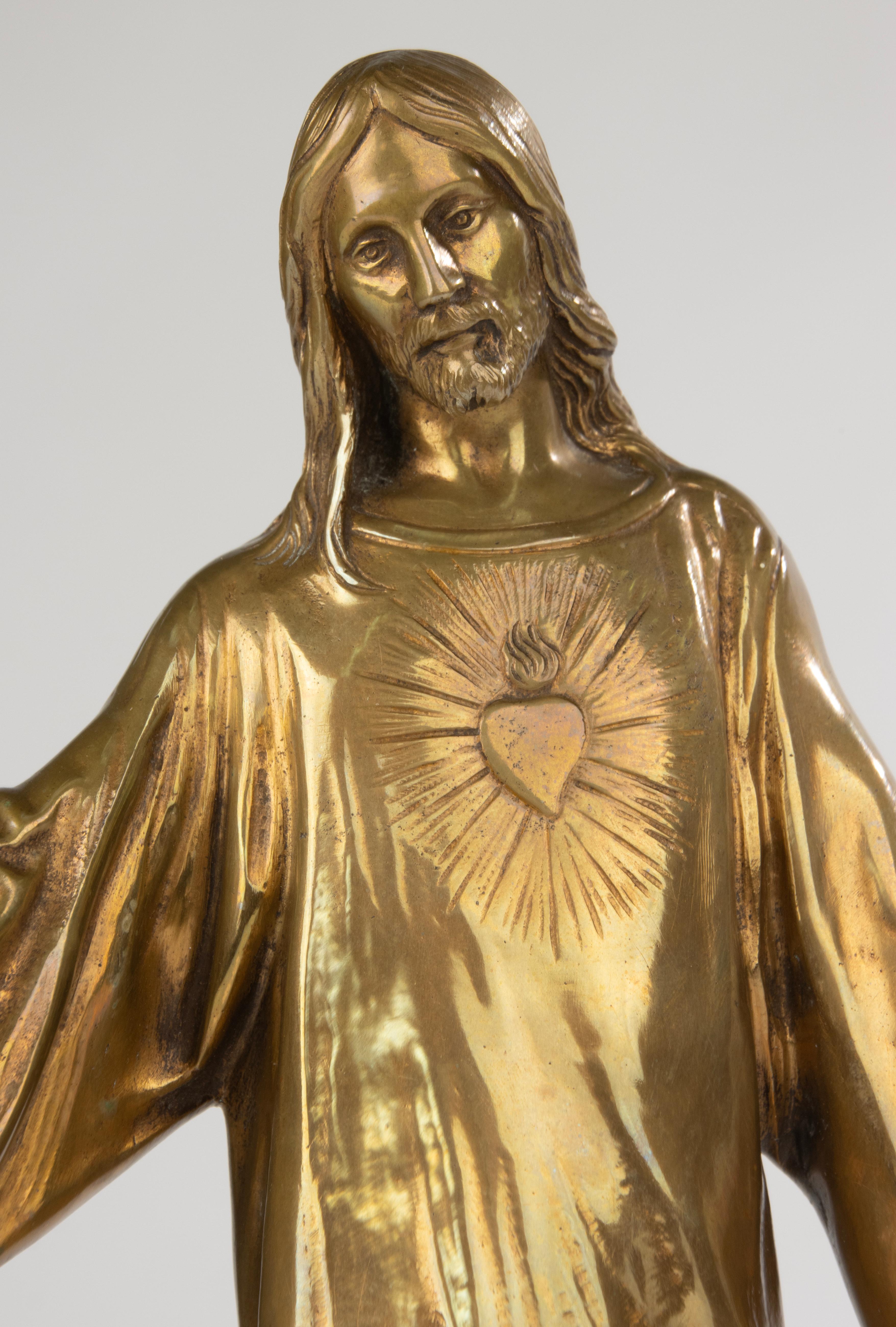 Sculpture en bronze du début du 20e siècle - La bénédiction de Jésus-Christ par Paul Gasq en vente 9
