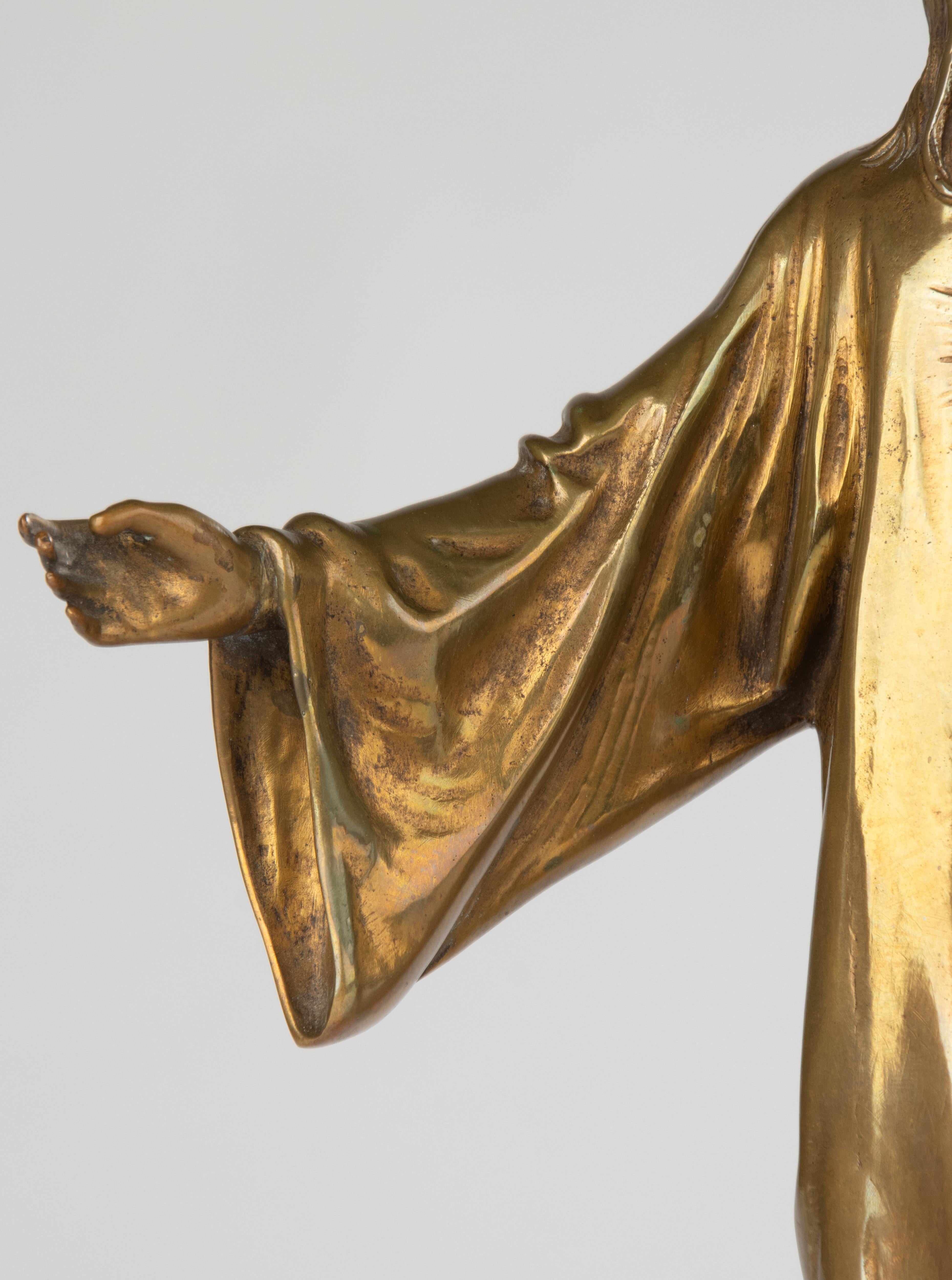 Fait main Sculpture en bronze du début du 20e siècle - La bénédiction de Jésus-Christ par Paul Gasq en vente