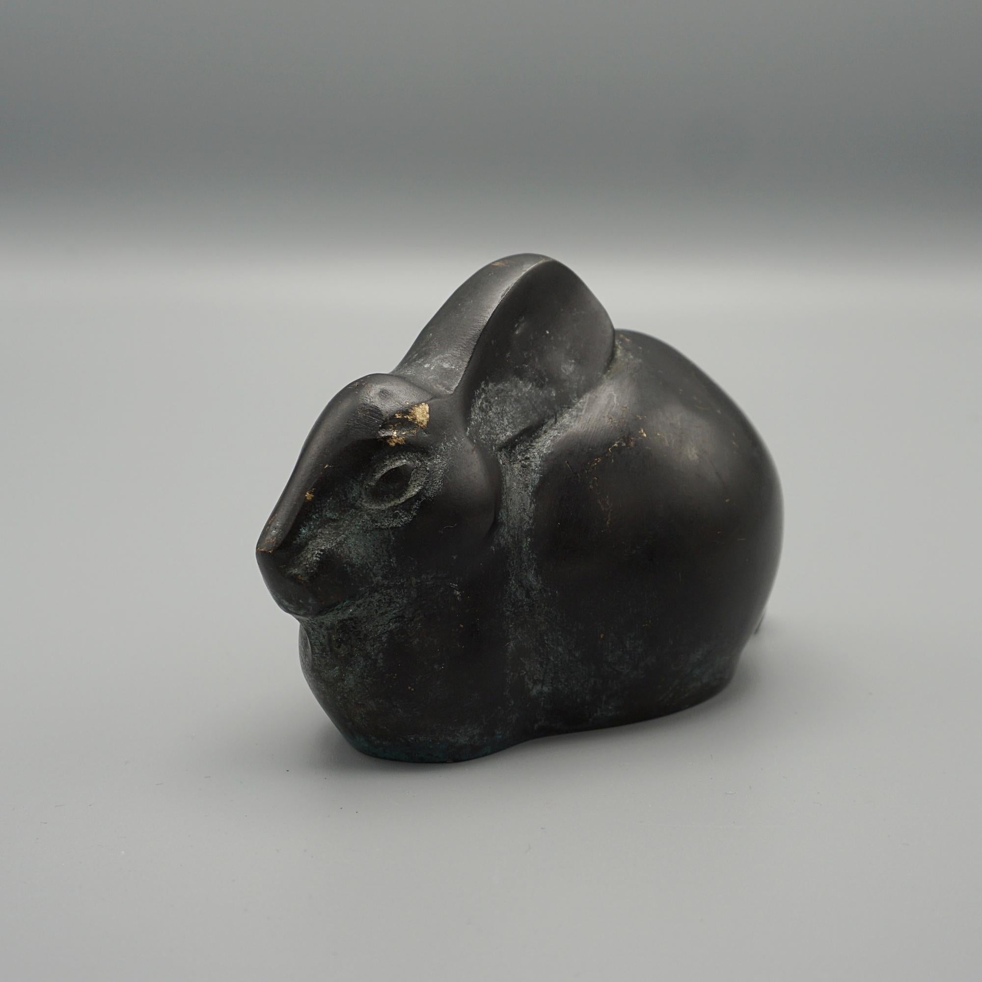An early 20th century bronze rabbit. Excellent deep patination.

Dimensions: H 8cm W 13cm D 7cm 

Origin: Japanese

Date: Circa 1910

Item Number: 1803241