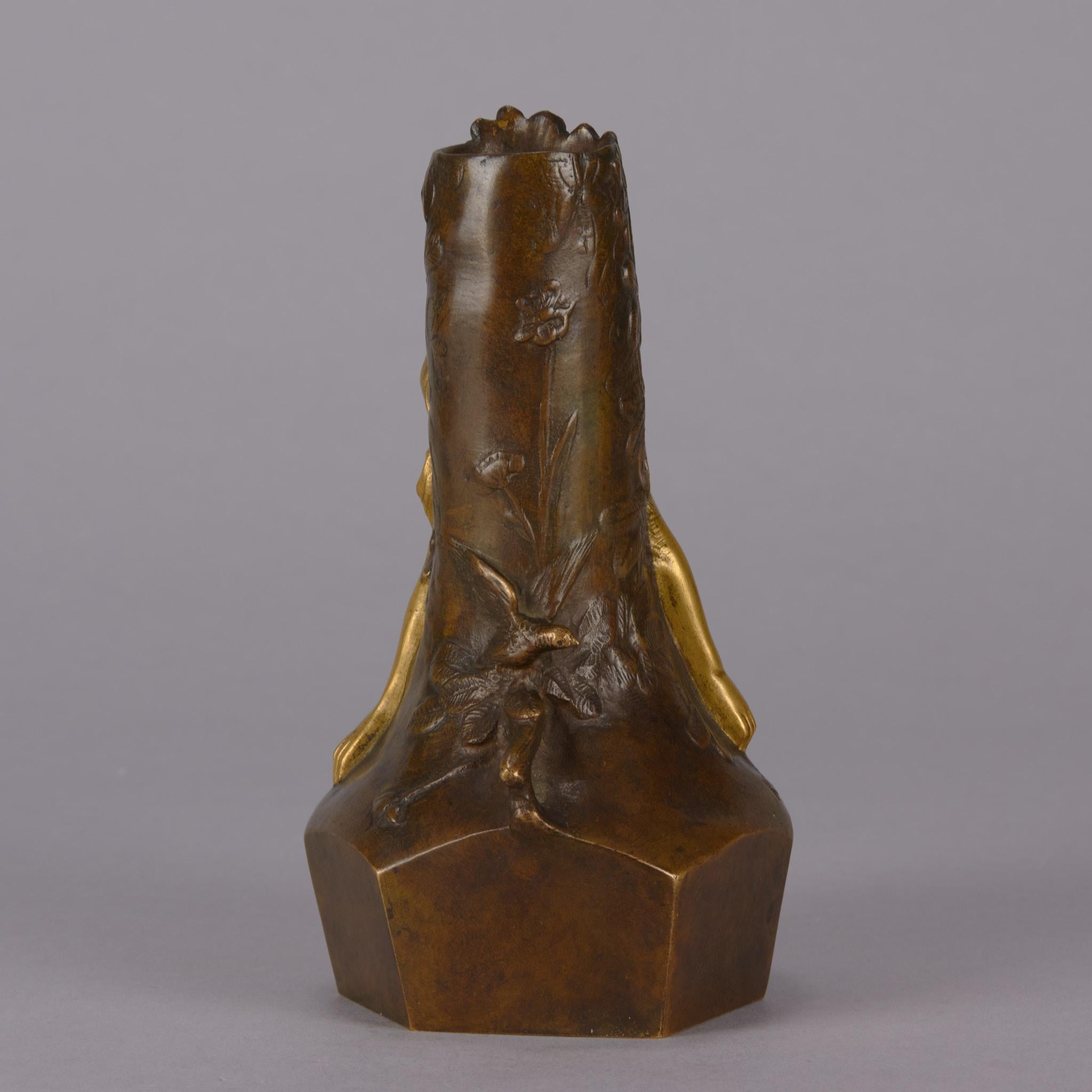 Vase en bronze du début du 20e siècle intitulé « Fe des Bois » par Charles Korschann Excellent état - En vente à London, GB