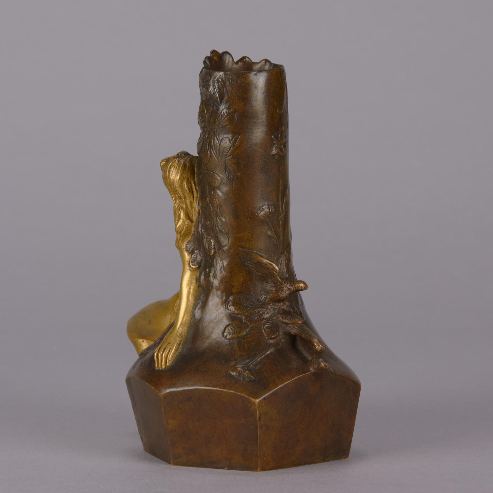 20ième siècle Vase en bronze du début du 20e siècle intitulé « Fe des Bois » par Charles Korschann en vente