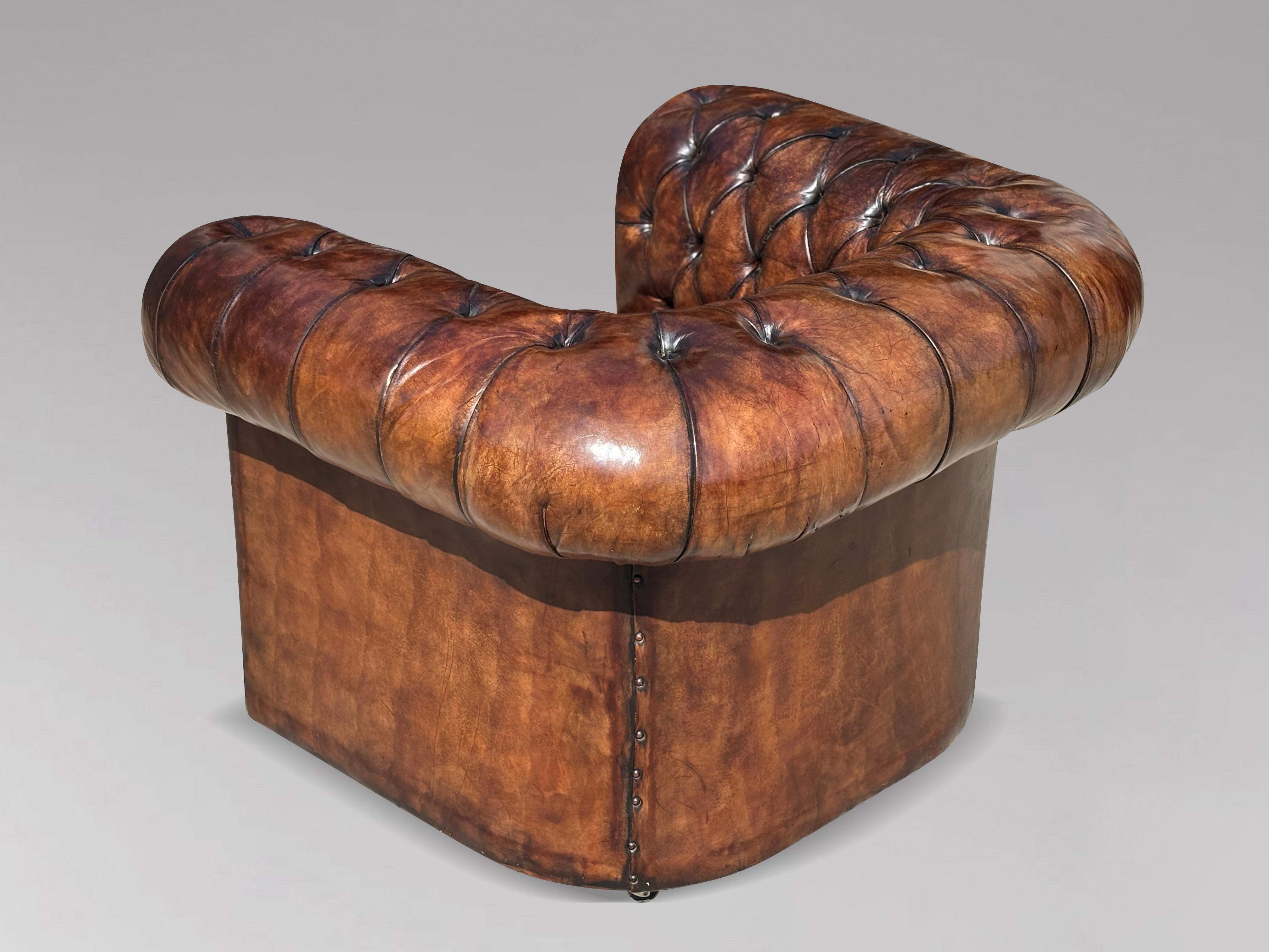 Sillón Chesterfield de cuero marrón de principios del siglo XX en venta 6