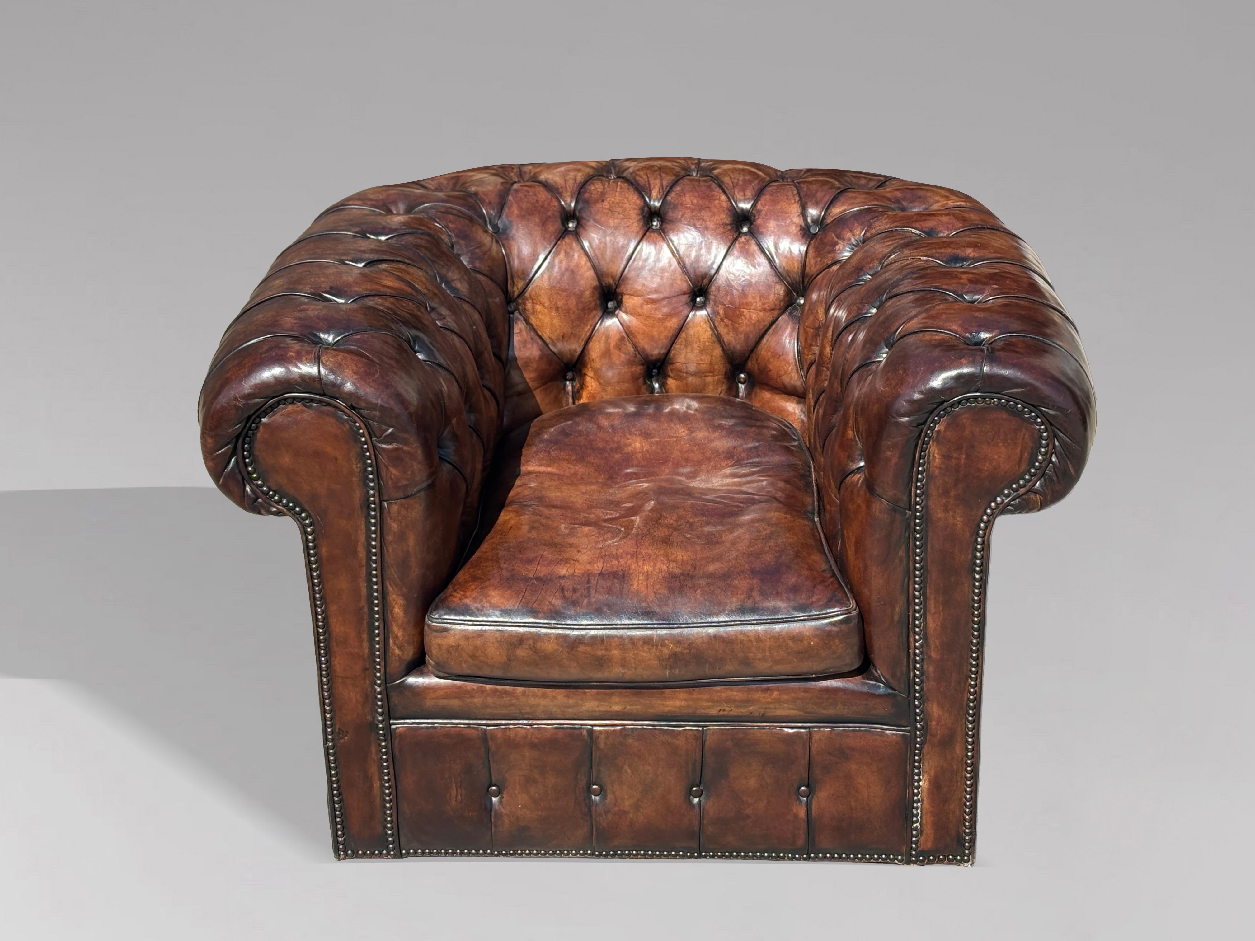 Sillón Chesterfield de cuero marrón de principios del siglo XX en Bueno estado para la venta en Petworth,West Sussex, GB