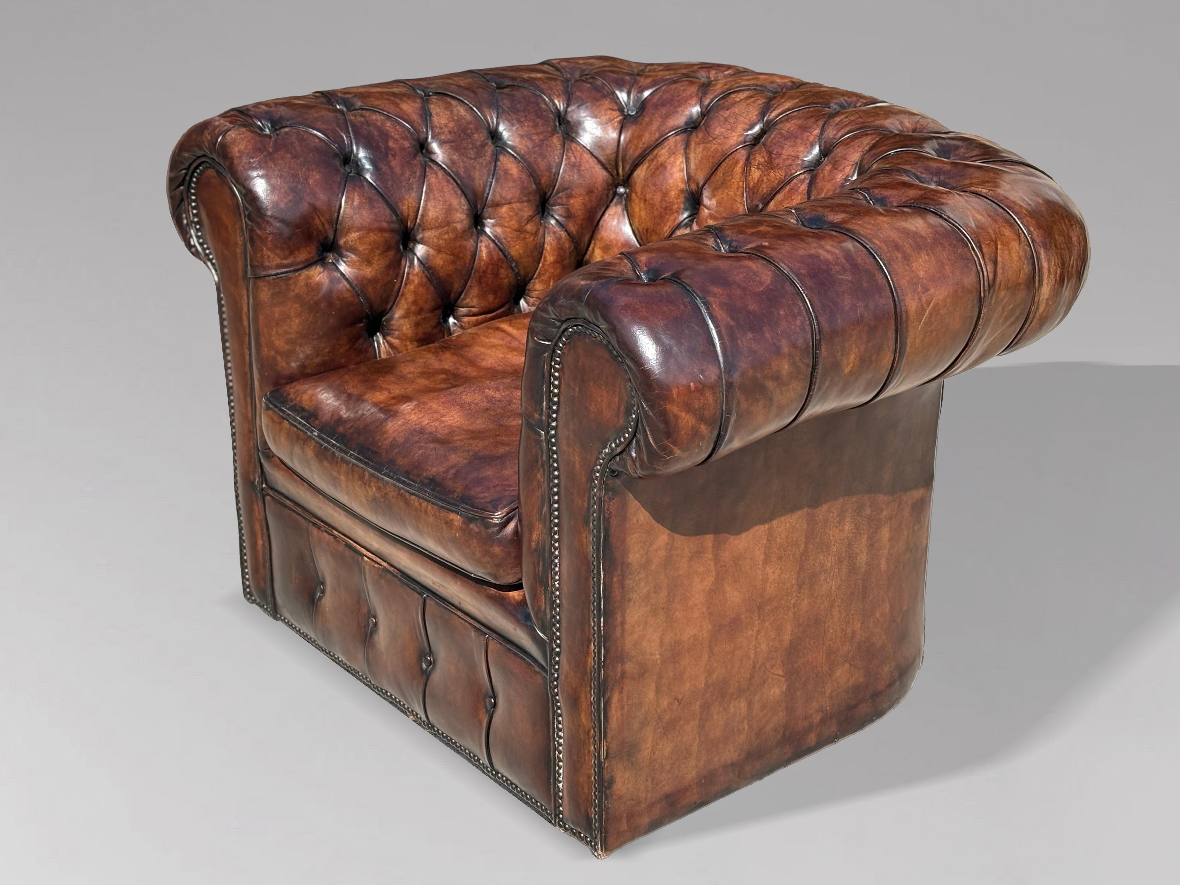 Sillón Chesterfield de cuero marrón de principios del siglo XX Cuero en venta