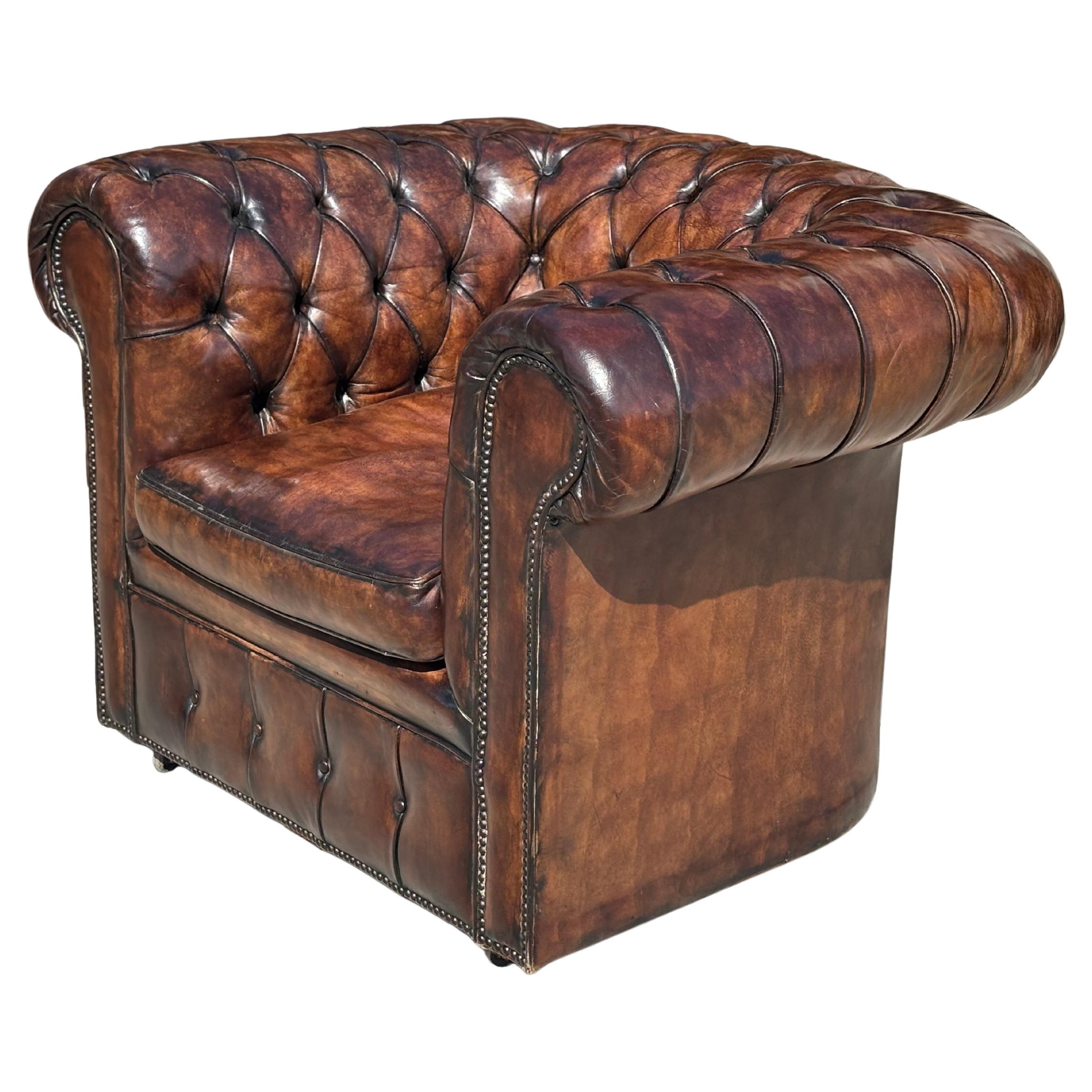 Sillón Chesterfield de cuero marrón de principios del siglo XX