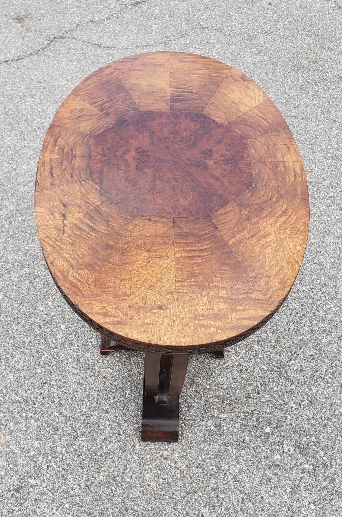 American Early 20th Century Burl Walnut Oval Center Table or Side Table For Sale