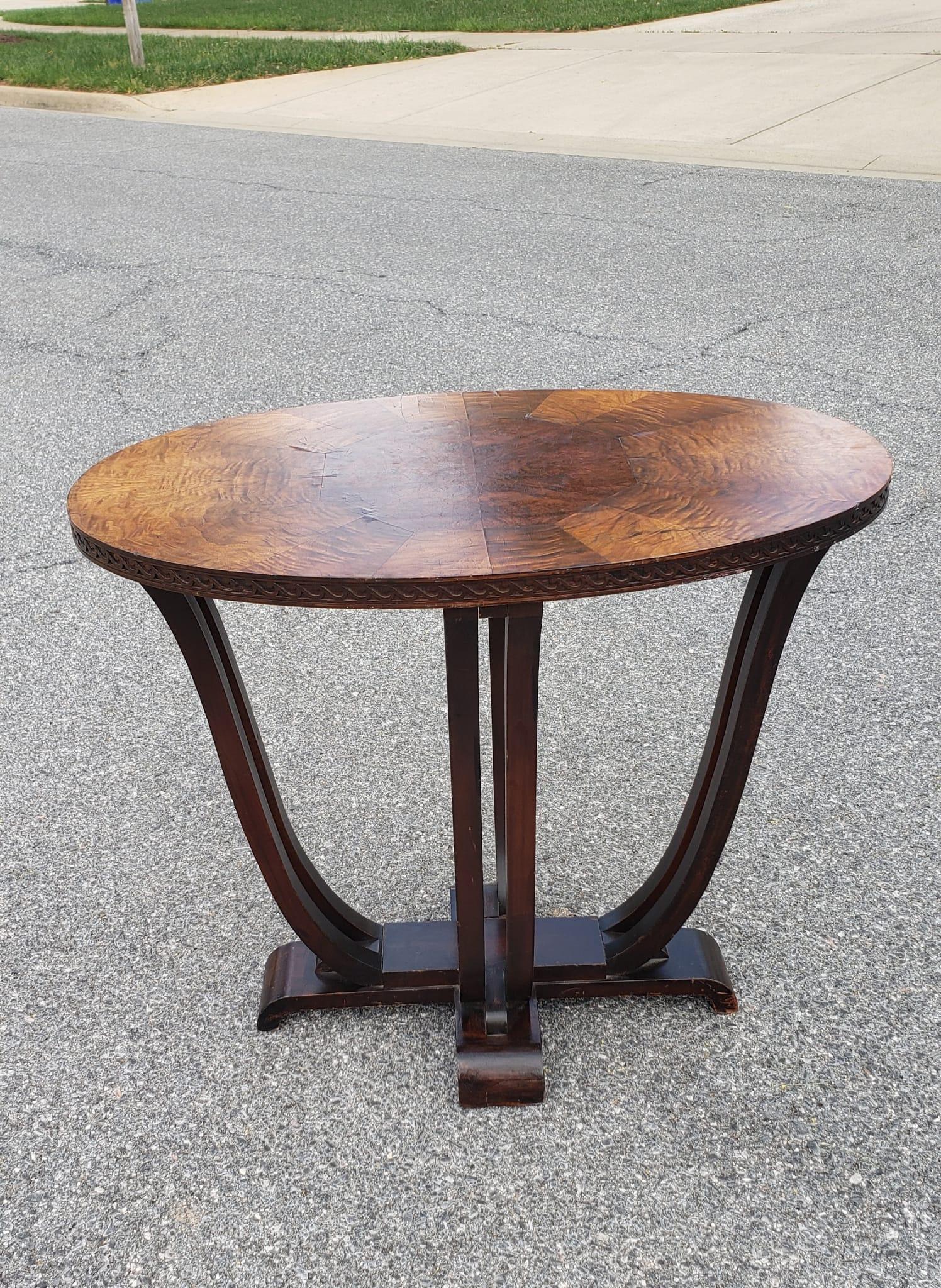 Veneer Early 20th Century Burl Walnut Oval Center Table or Side Table For Sale