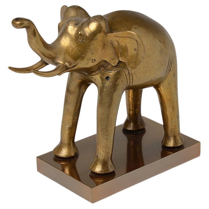Standender burmesischer Elefant aus Bronze des frühen 20. Jahrhunderts