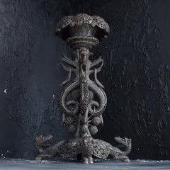 Birmanischer handgeschnitzter Pflanzenständer des frühen 20. Jahrhunderts