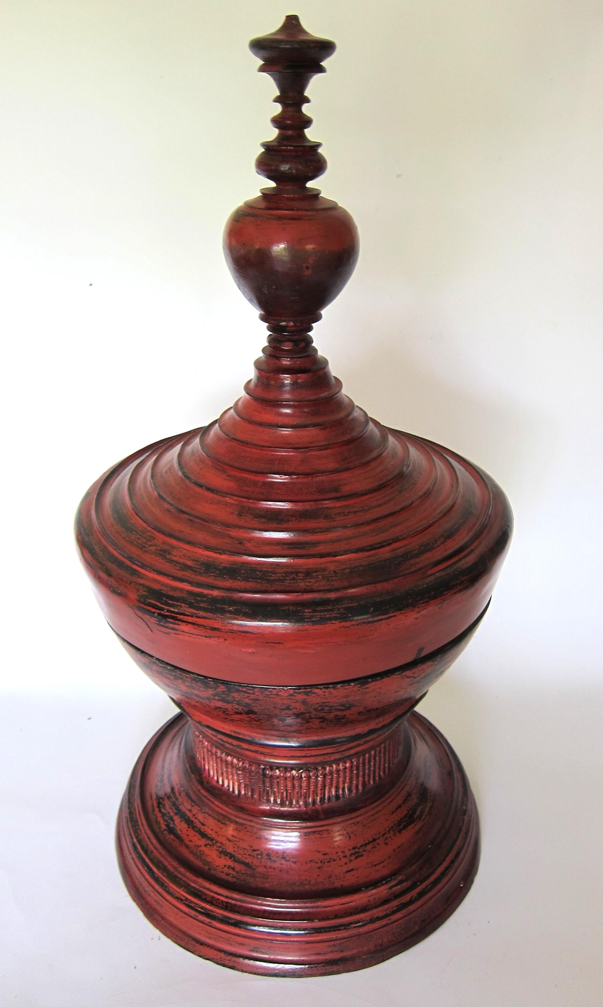 Burmese (Myanmar) lacquer ware has a long tradition dating back to the 13th century. Lacquer in Burma is called “Thitsi” meaning the sap of a Thitsi Tree (Melanhorrea Usitata). Typically, bamboo and wood are used as a frame or base in making lacquer