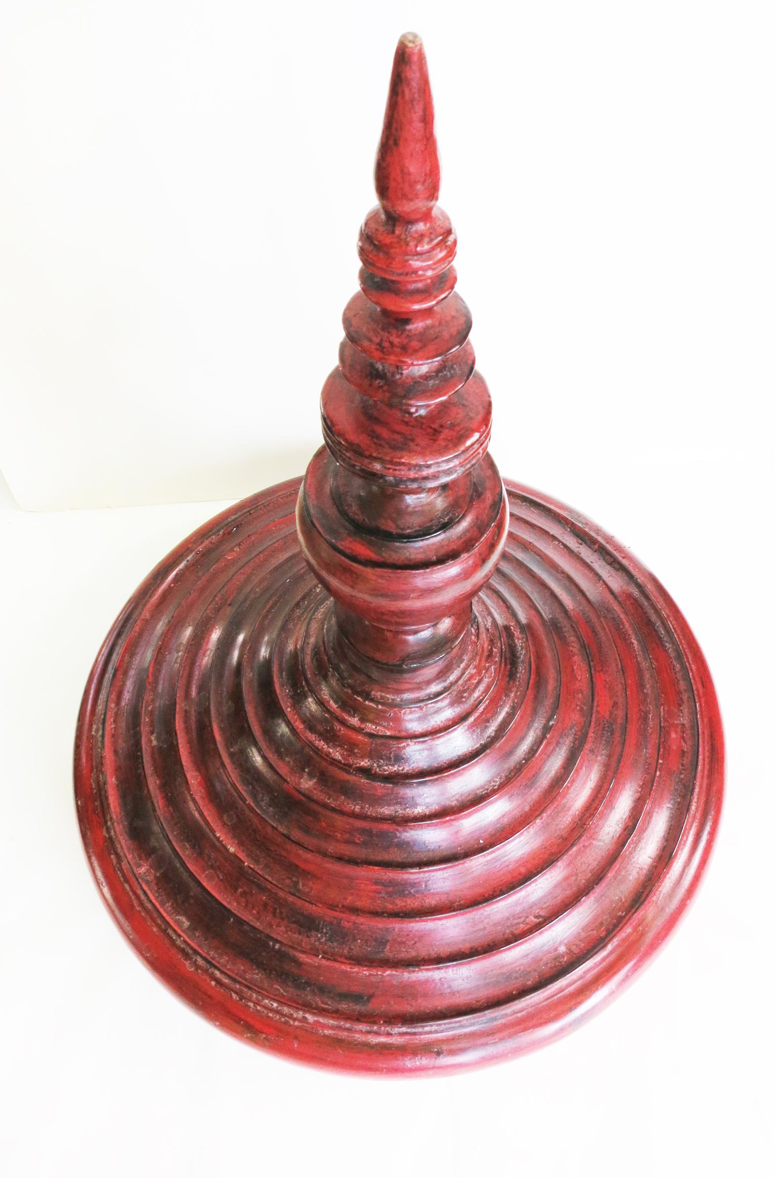 Début du 20ème siècle Vase à offrandes Hsun Ok en laque birmane du début du XXe siècle en vente