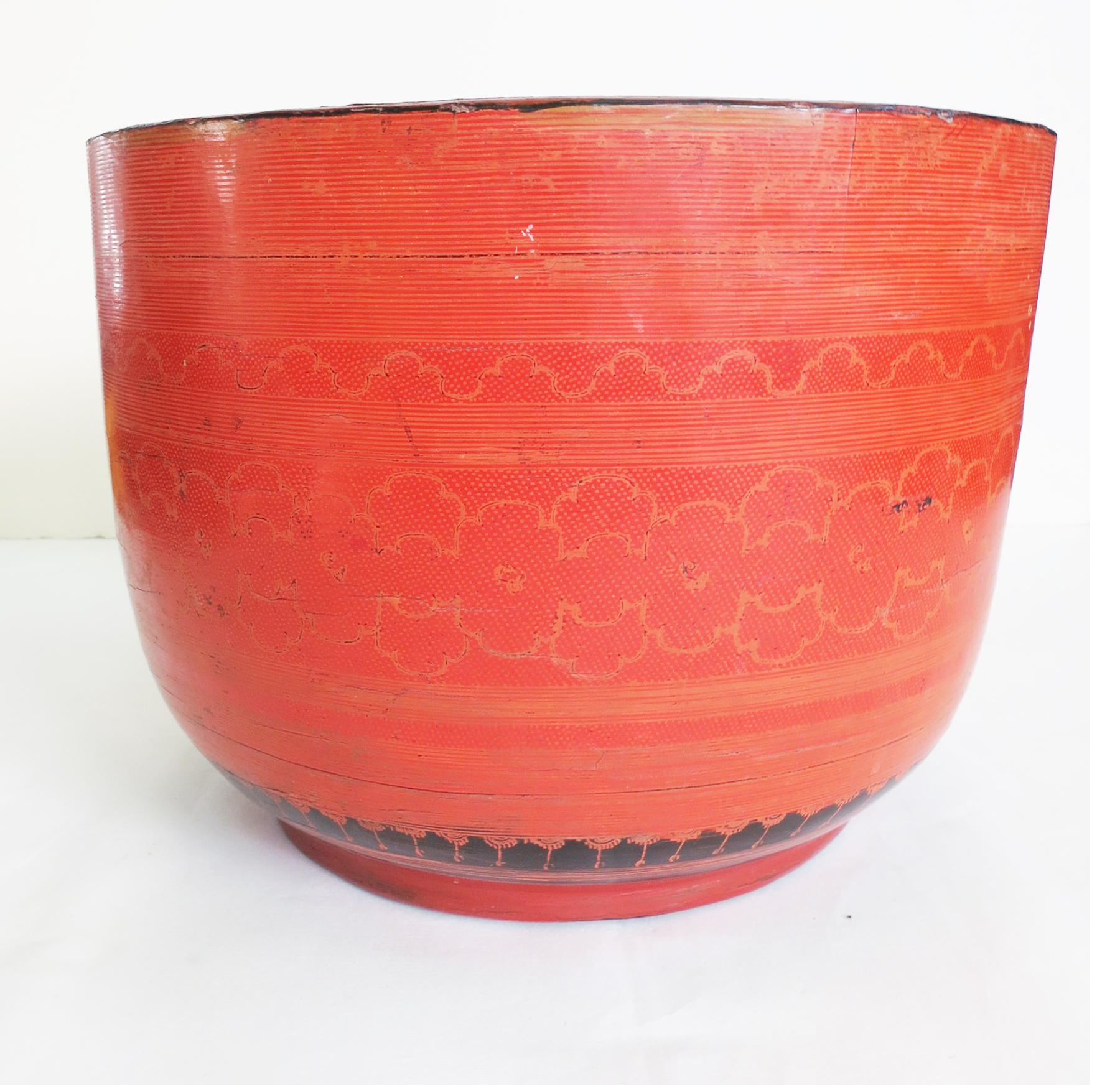 This Burmese (Myanmar) lacquered water bowl, 