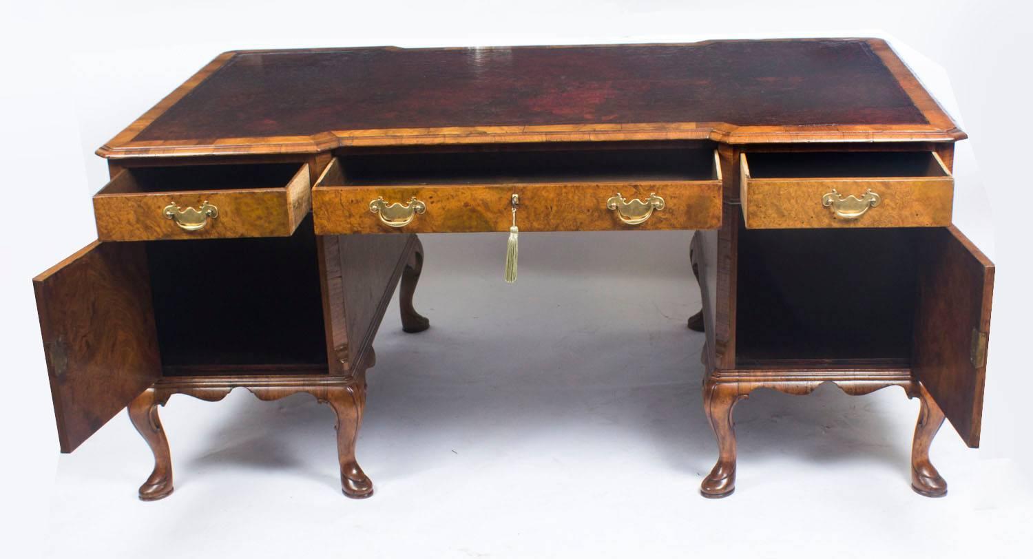 Early 20th Century Burr Walnut Partners Pedestal Desk in Queen Ann Style 5