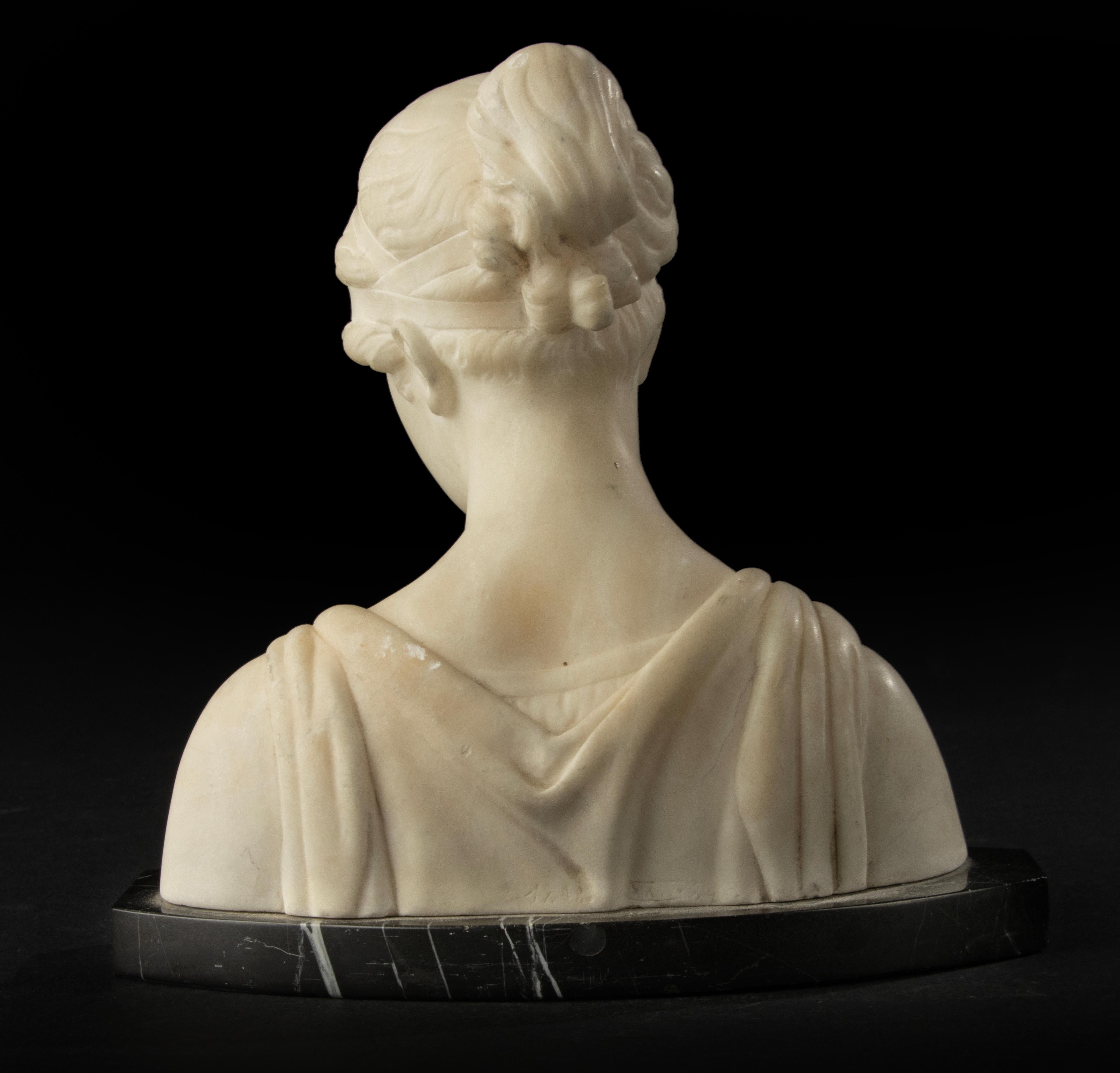 Busto de principios del siglo XX - Kochendörfer - Mármol - Artemisa Diana en venta 2