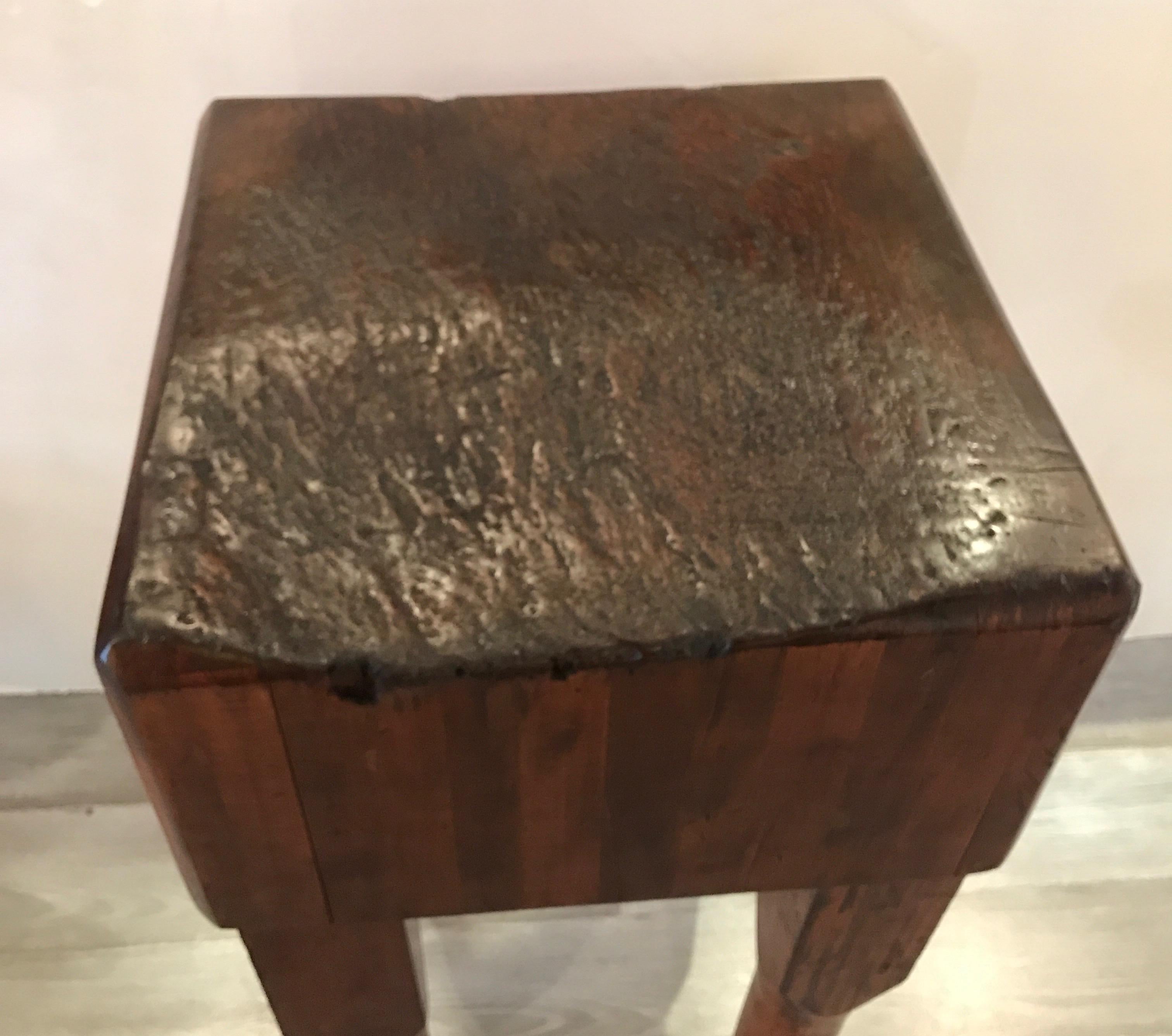 Early 20th Century Butcher Chopping Block In Good Condition In Lambertville, NJ