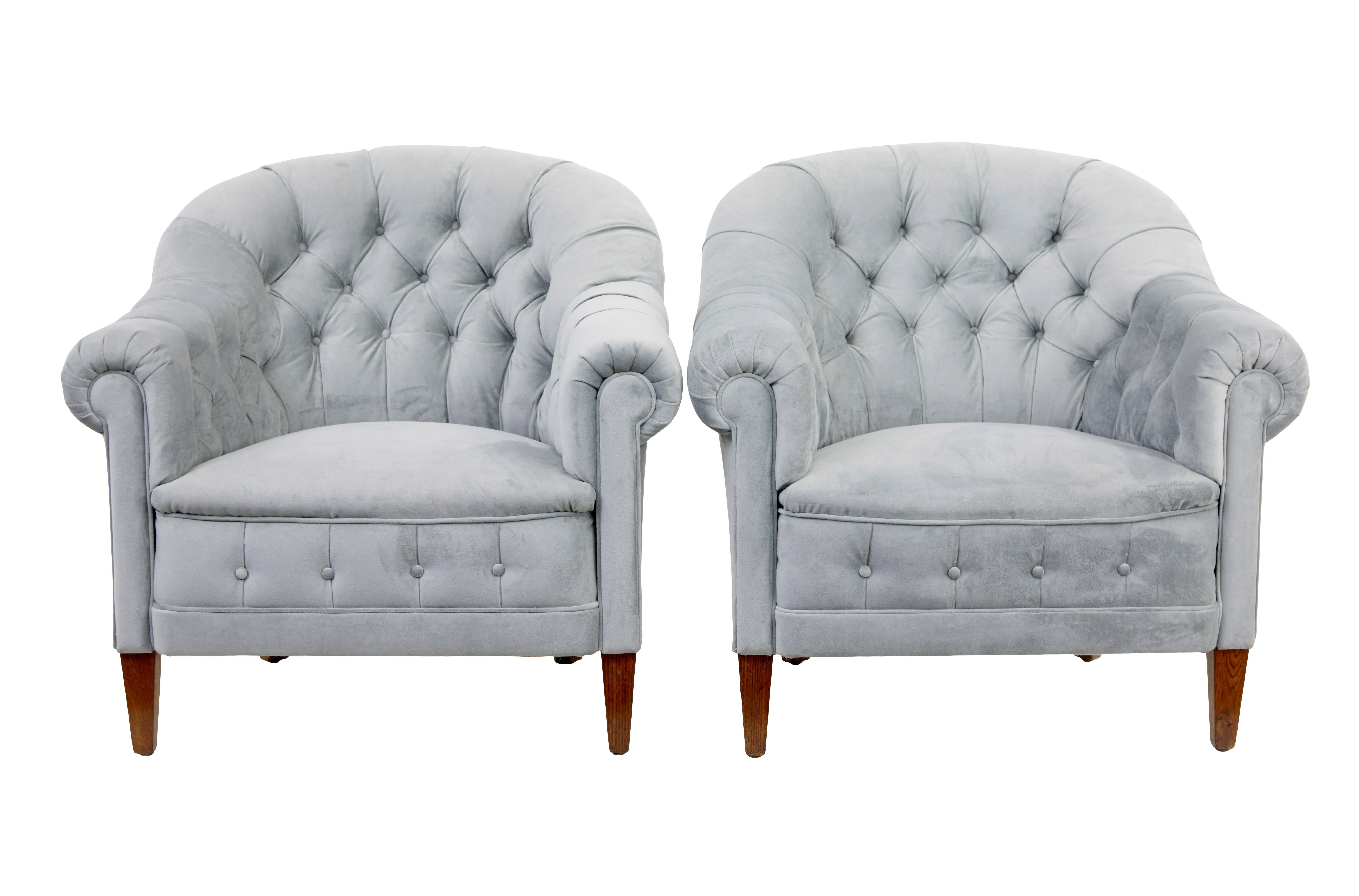 Canapé 3 pièces et 2 chaises à dossier boutonné du début du 20e siècle en vente 2