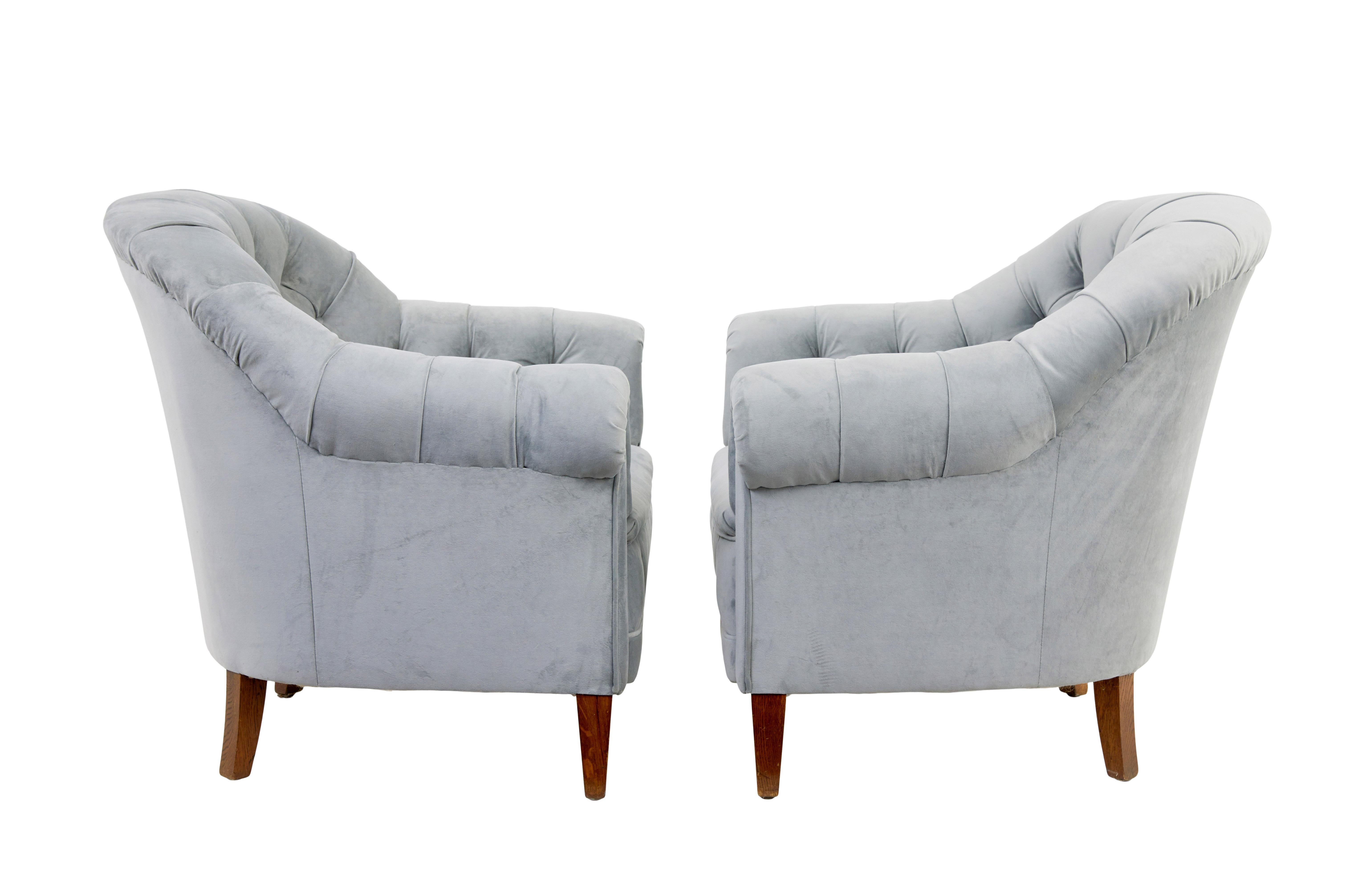 Canapé 3 pièces et 2 chaises à dossier boutonné du début du 20e siècle en vente 5