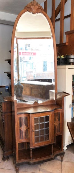 Armoire du début du XXe siècle avec miroir biseauté en noyer art nouveau