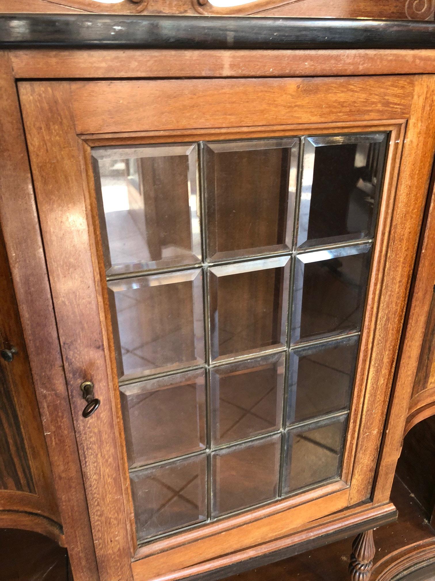 Early 20th Century Cabinet with Beveled Mirror Walnut art Nouveau In Good Condition For Sale In Buggiano, IT