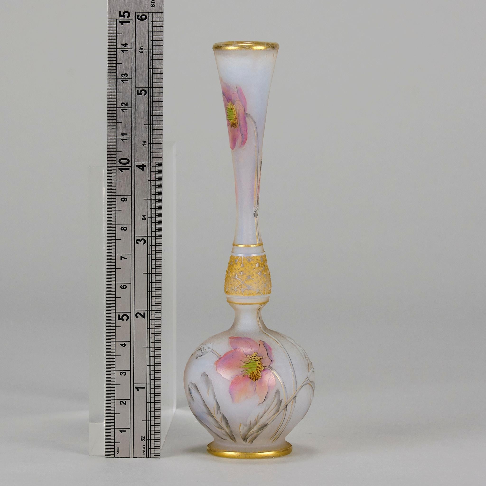 Vase en verre camée du début du 20e siècle intitulé 