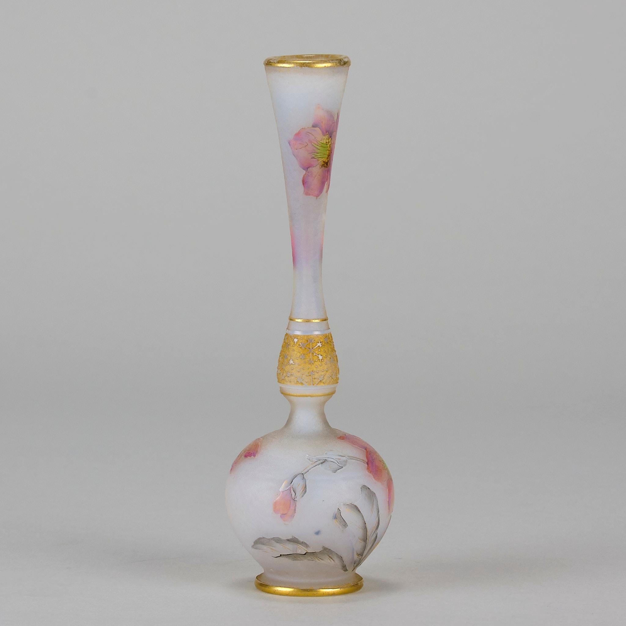 Émaillé Vase en verre camée du début du 20e siècle intitulé 
