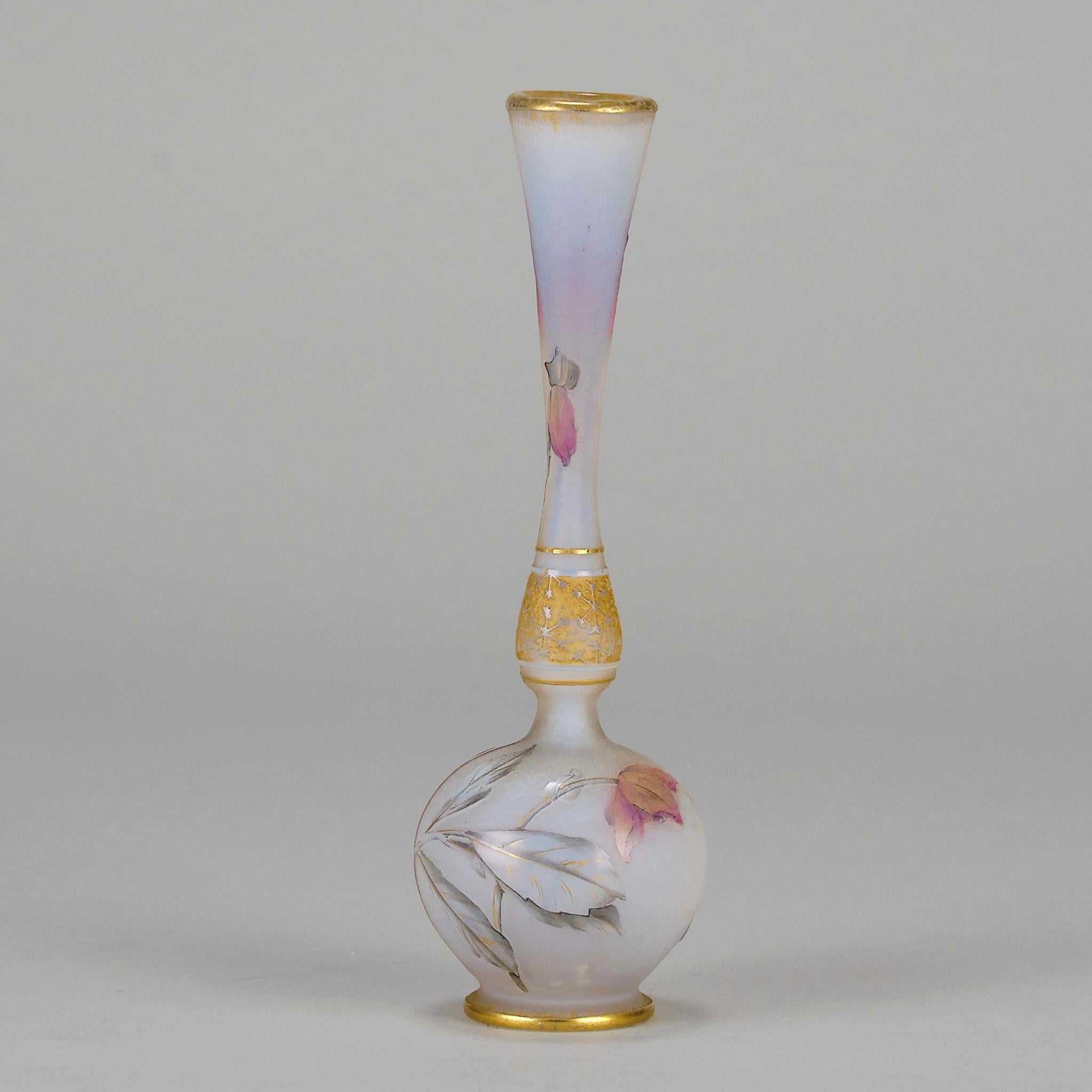 Verre Vase en verre camée du début du 20e siècle intitulé 