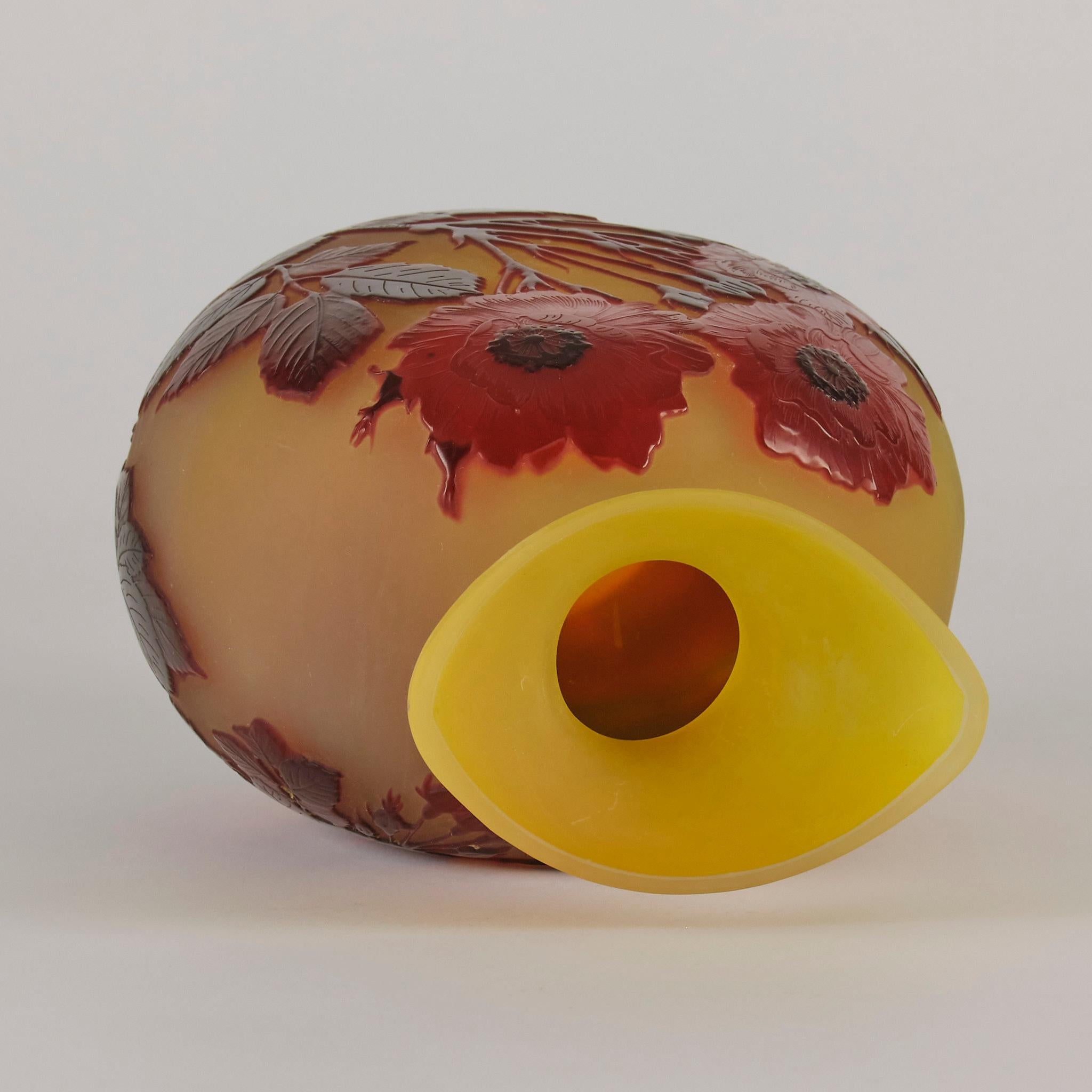 Vase camée du début du XXe siècle intitulé « Vase Moon » par Emile Gall en vente 4