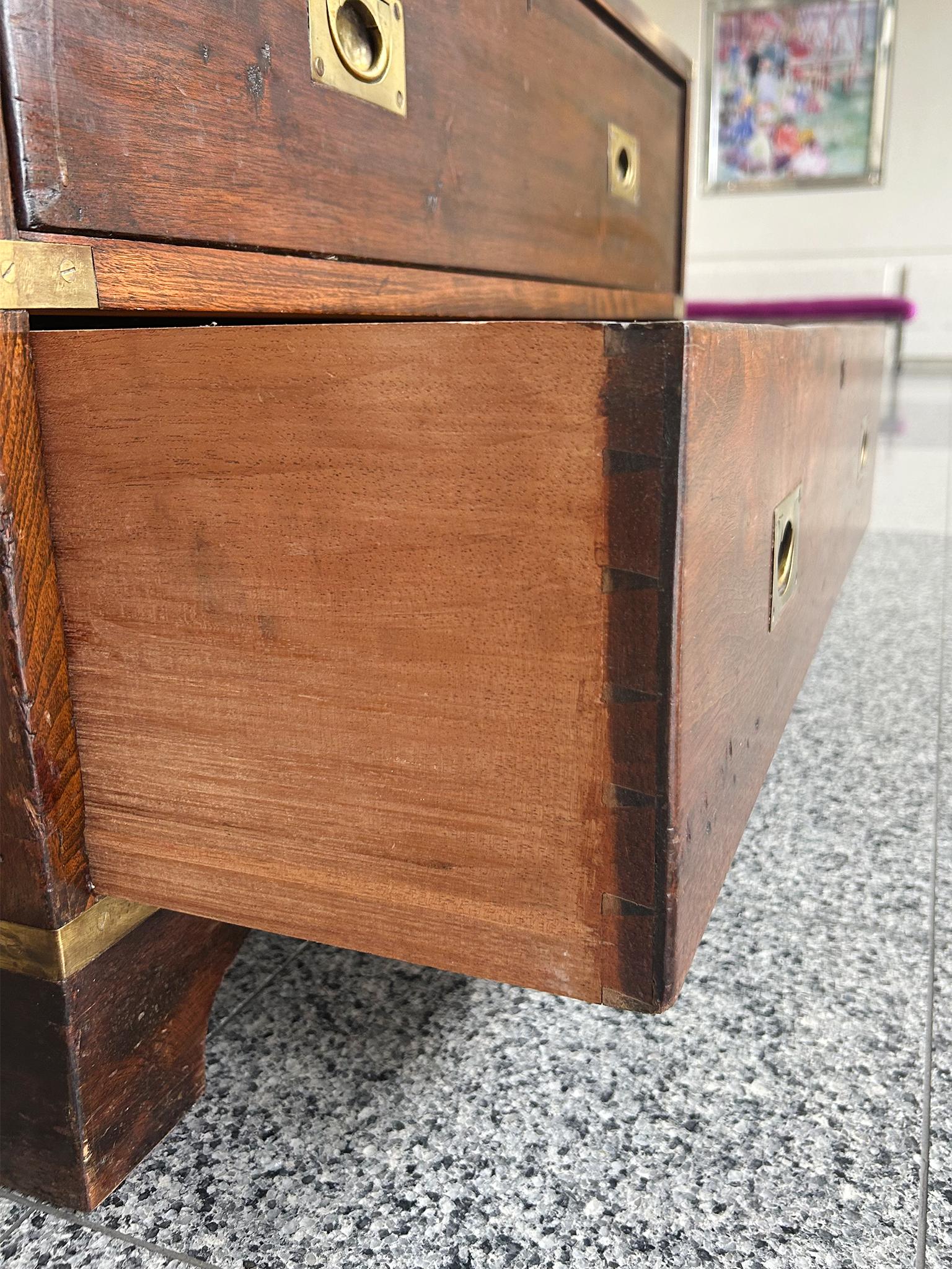 Cassettiera Campaigner dei primi del Novecento in vendita 7