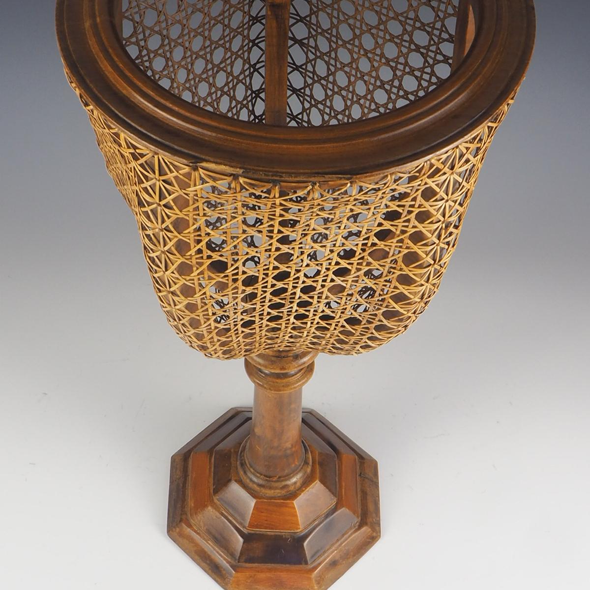Early 20th Century Cane and Fruitwood Plant Stand For Sale 1