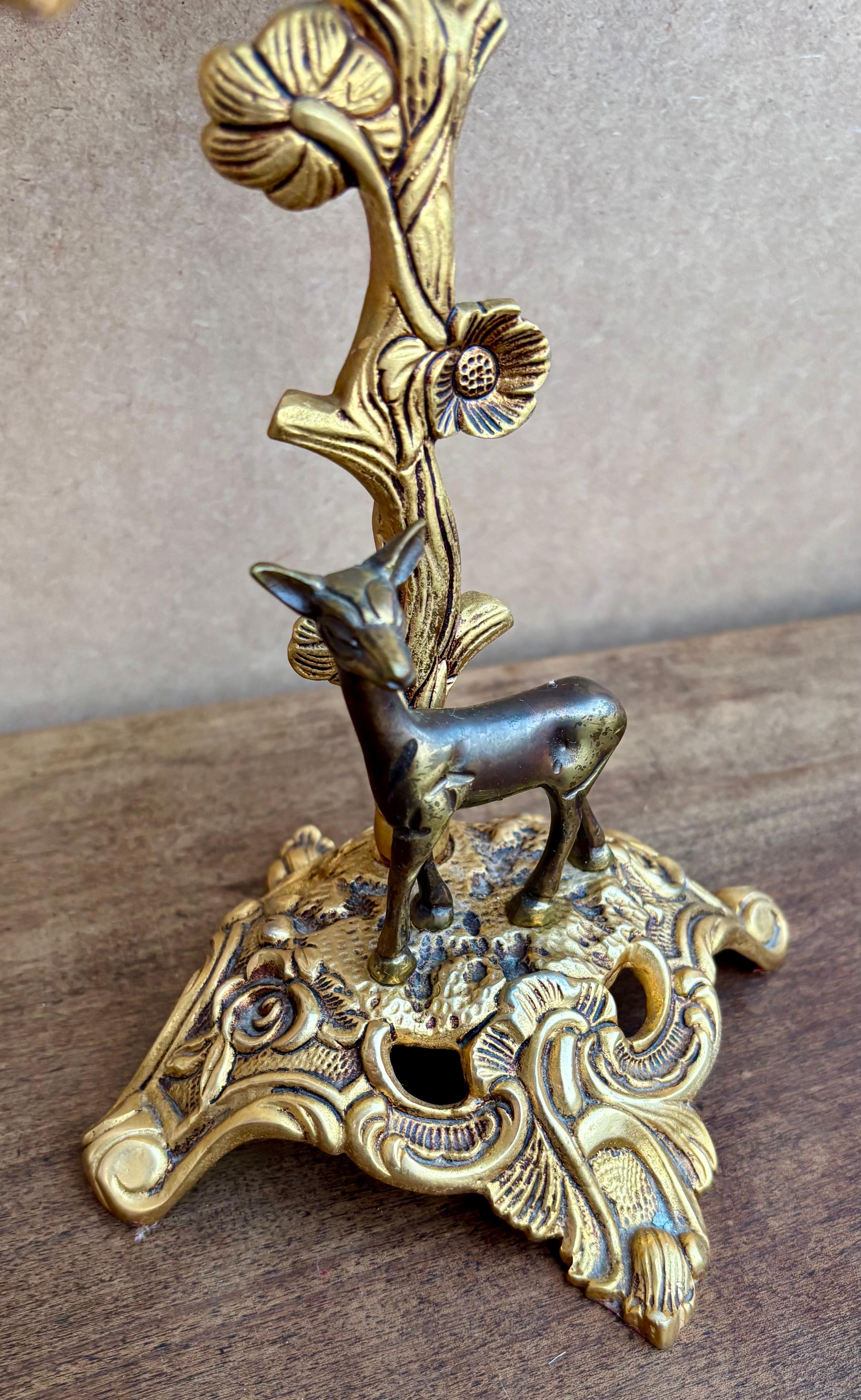 Early 20th Century Carriage Clock With Deer And Candlesticks In Gilt Bronze In Good Condition For Sale In BÉTERA, ES