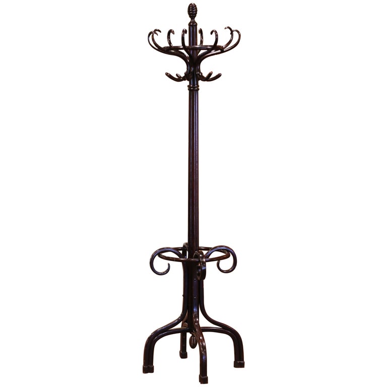 Early 20th Century Carved Bentwood Swivel "Perroquet" Coat Stand Thonet  Style at 1stDibs | perroquet coats