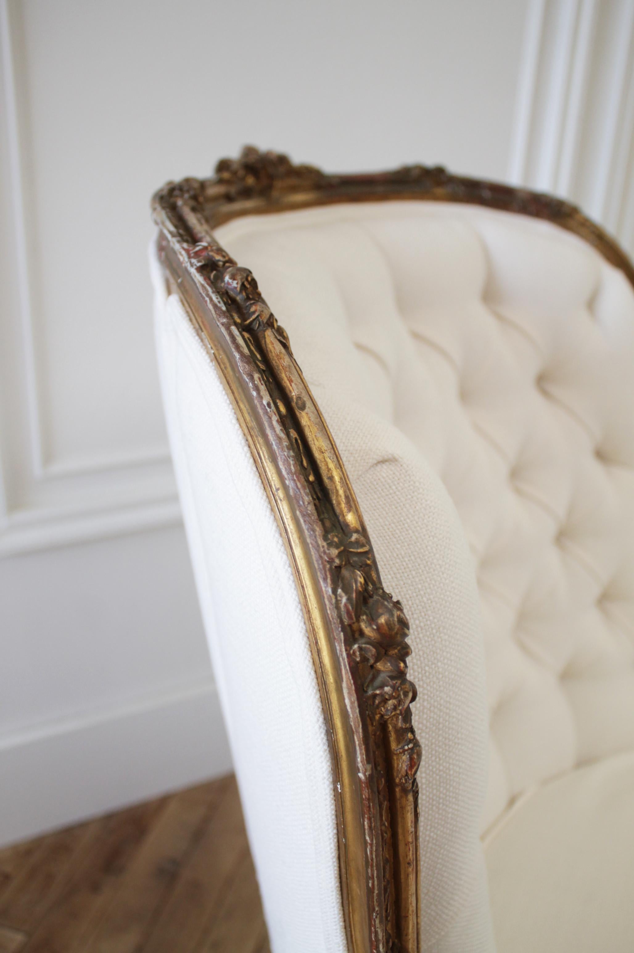 Early 20th Century Carved Giltwood Chaise Lounge with Roses 4
